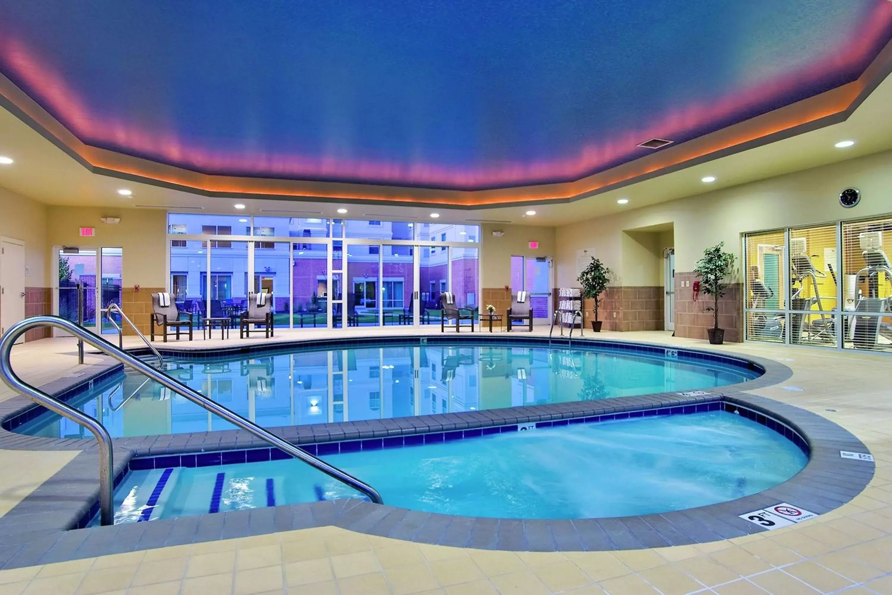 Pool view, Swimming Pool in Homewood Suites by Hilton Virginia Beach