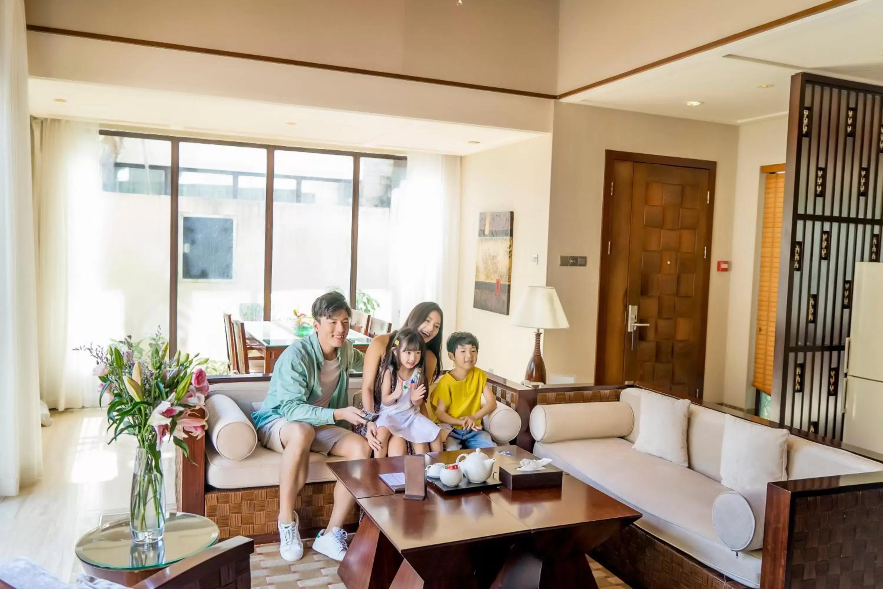 TV and multimedia, Family in Grand Metropark Villa Resort Sanya Yalong Bay