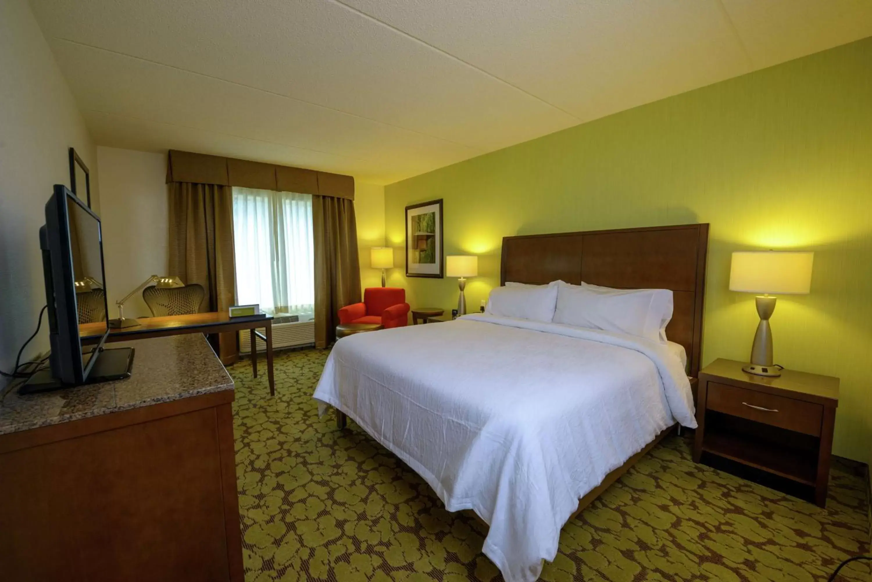 Bedroom, Bed in Hilton Garden Inn Exton-West Chester