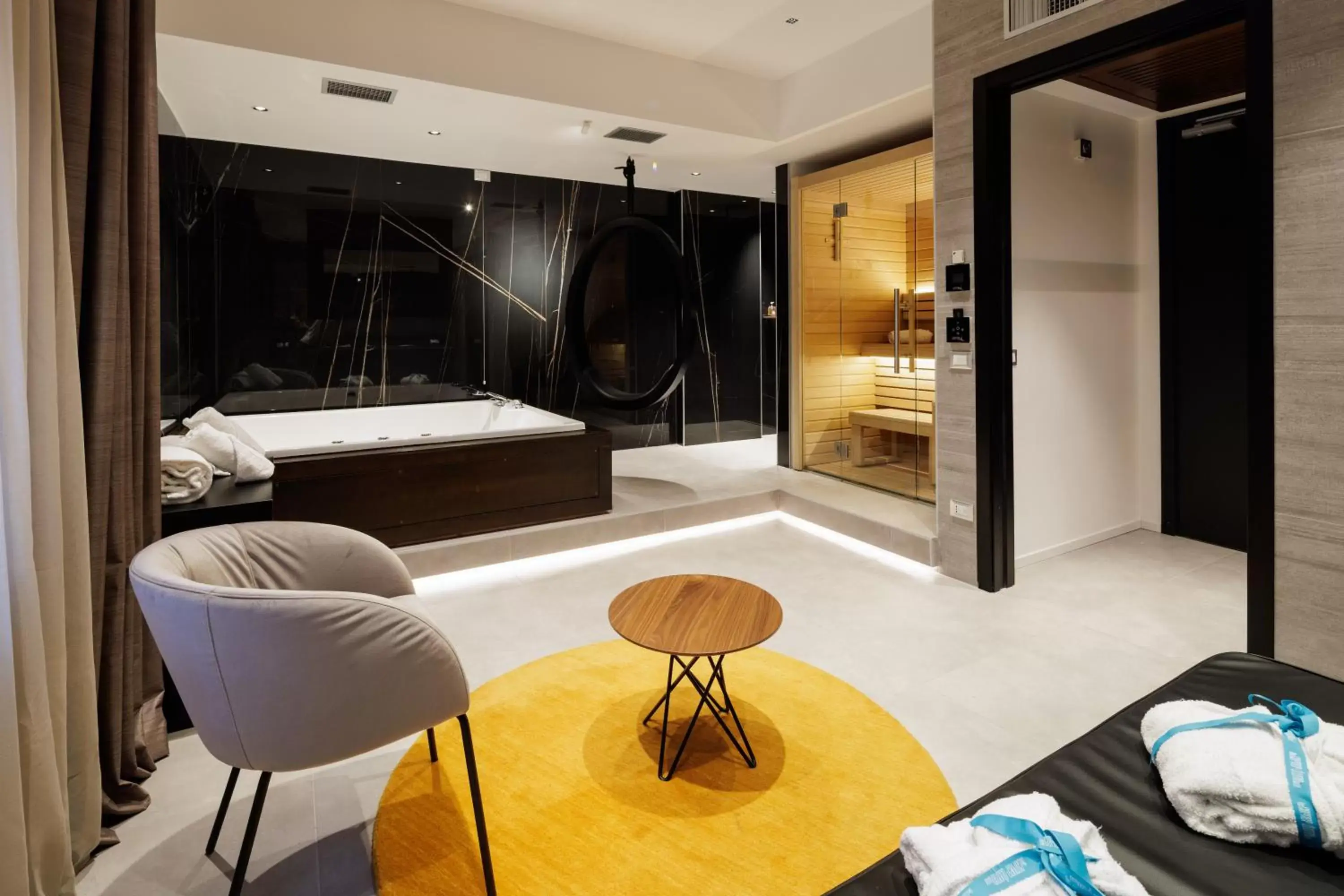 Spa and wellness centre/facilities, Bed in The Corner Duomo Hotel Spa and wellness centre/facilities, Bed in The Corner Duomo Hotel