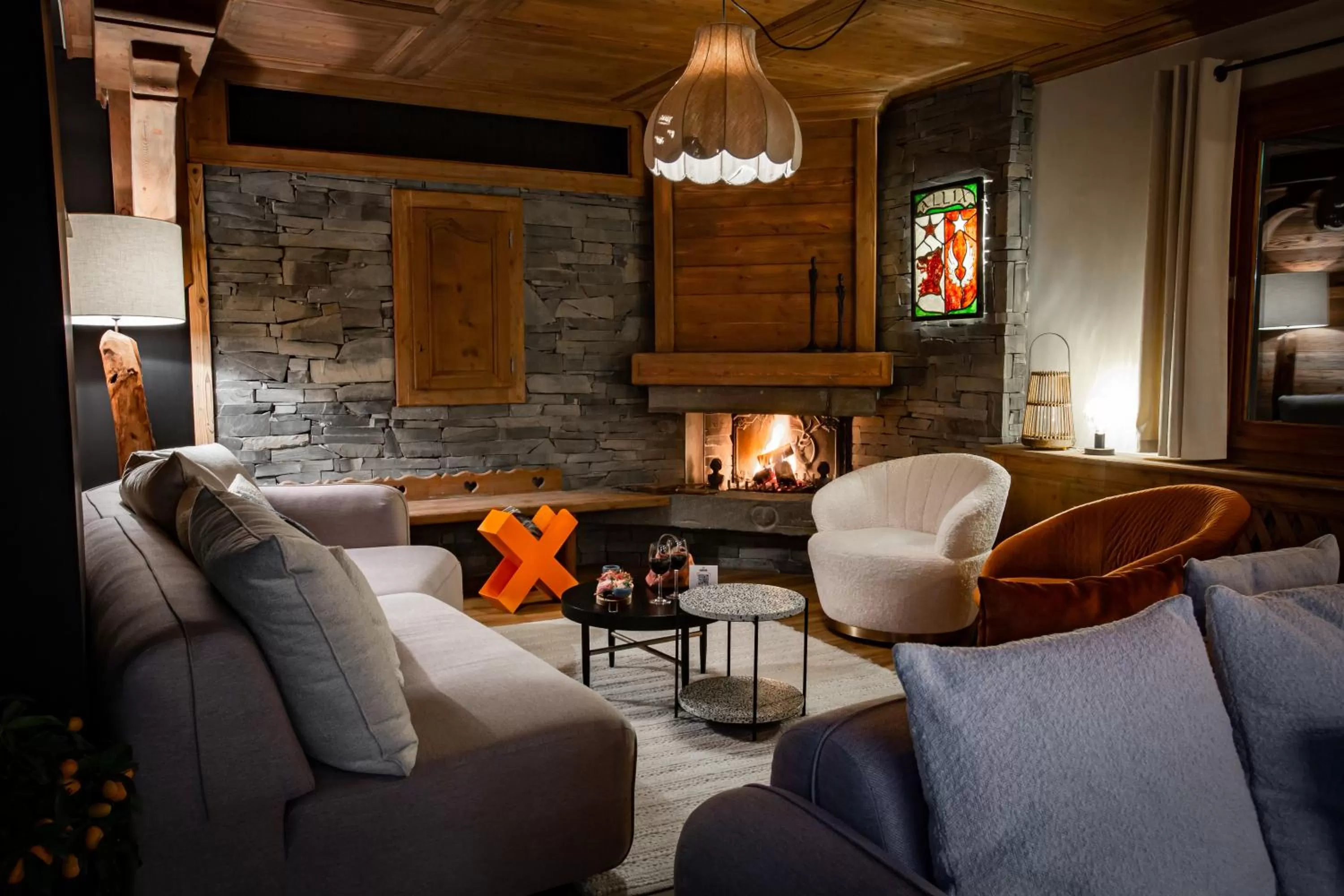 Lounge or bar in Hôtel Névé