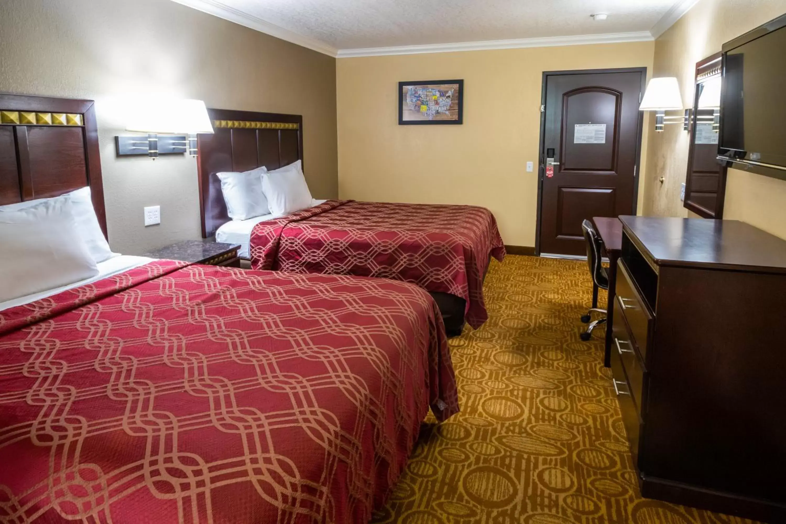 Queen Room with Two Queen Beds - Non-Smoking in Econo Lodge Inn & Suites Fallbrook Downtown
