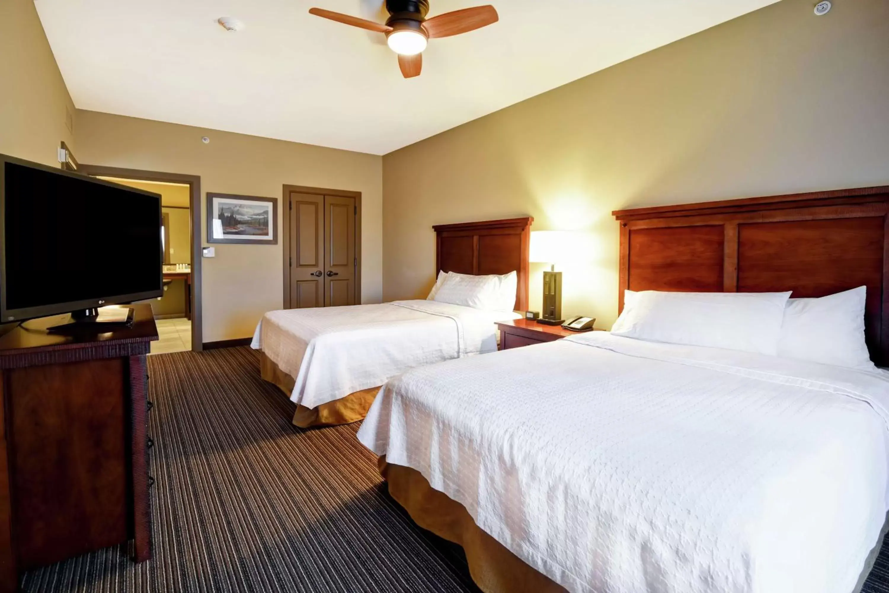 Bedroom, Bed in Homewood Suites by Hilton Kalispell