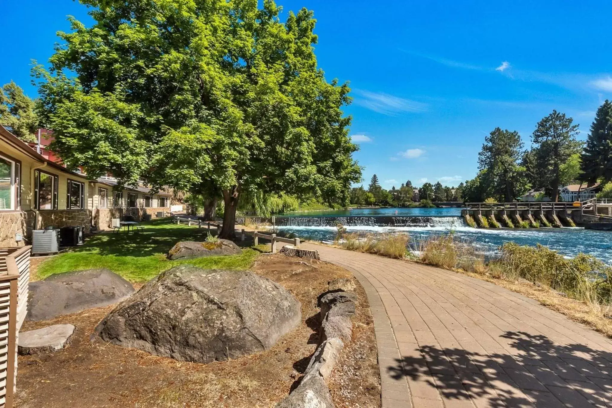 Garden in Bend Riverside Condos