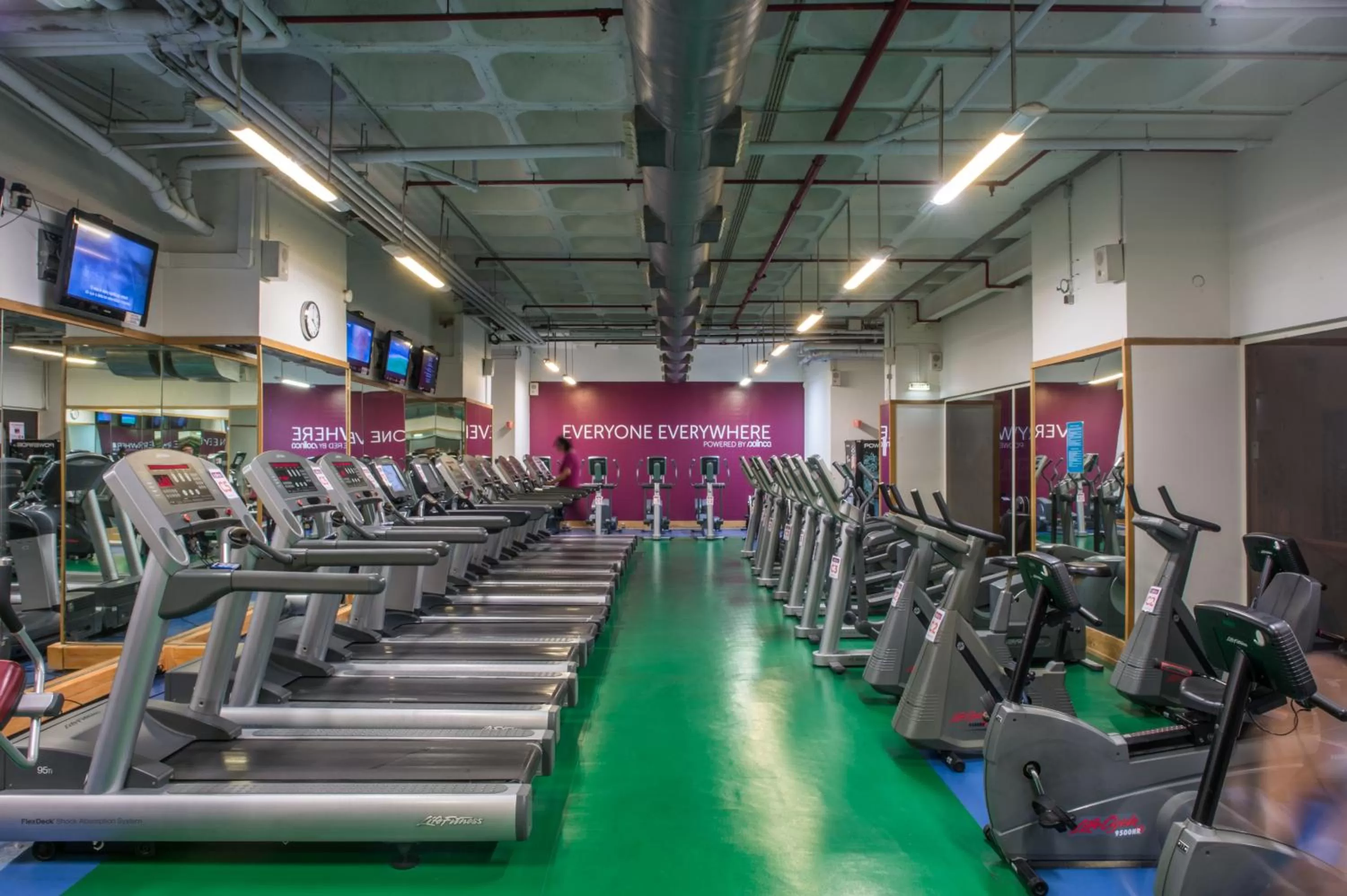 Fitness centre/facilities in Porto Palácio Hotel by The Editory