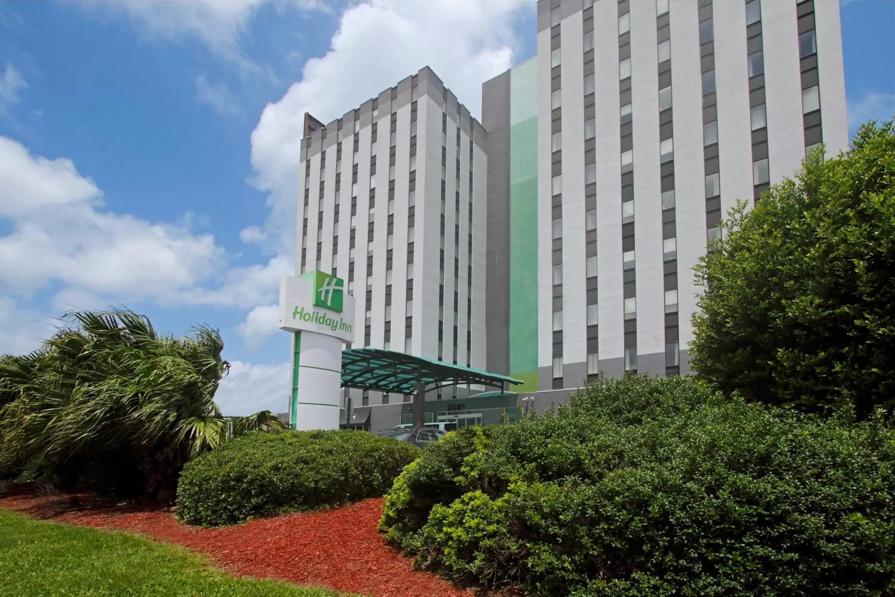 Property building in Holiday Inn Metairie New Orleans, an IHG Hotel