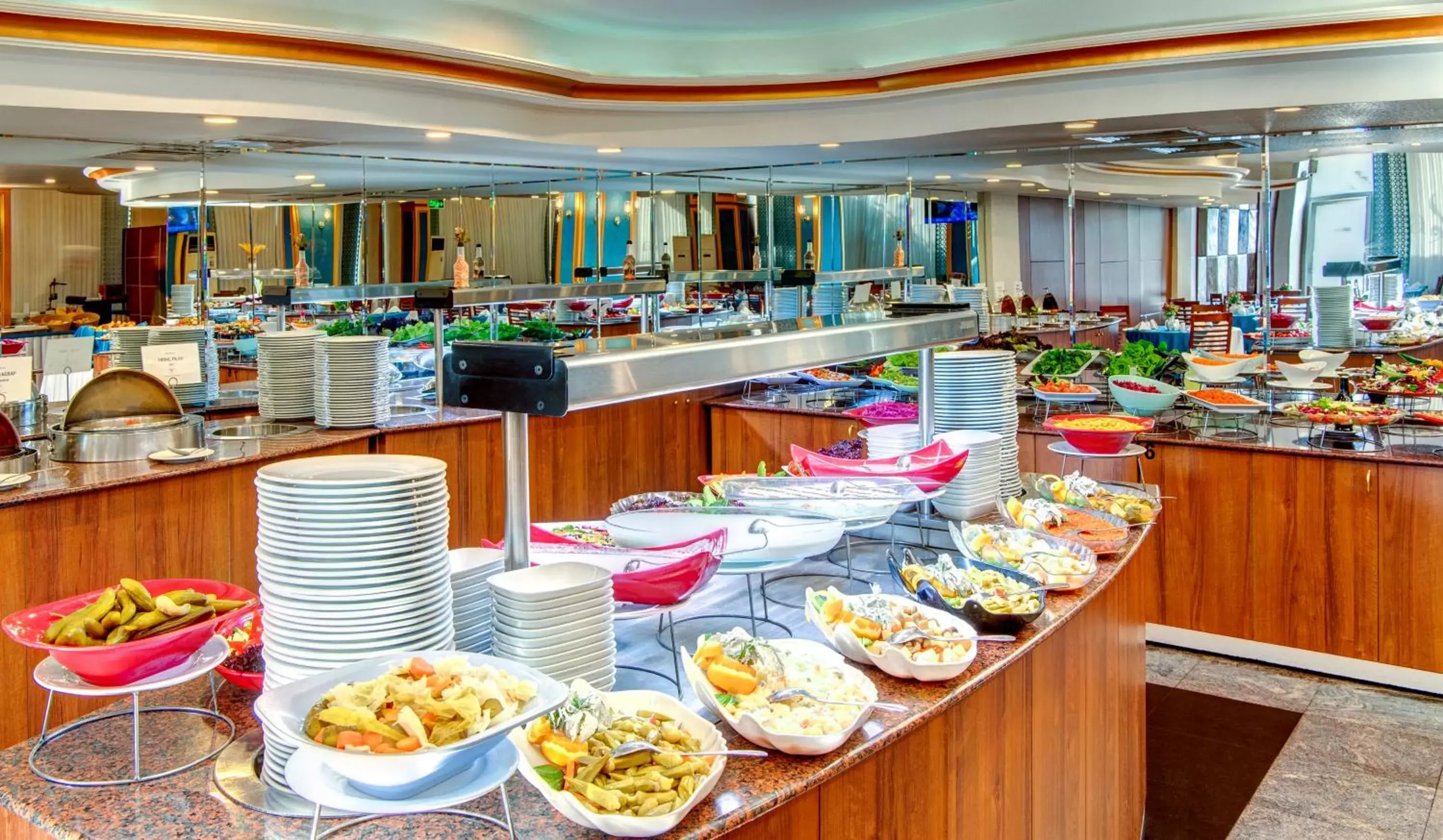 Restaurant/places to eat, Food in Bera Konya Hotel