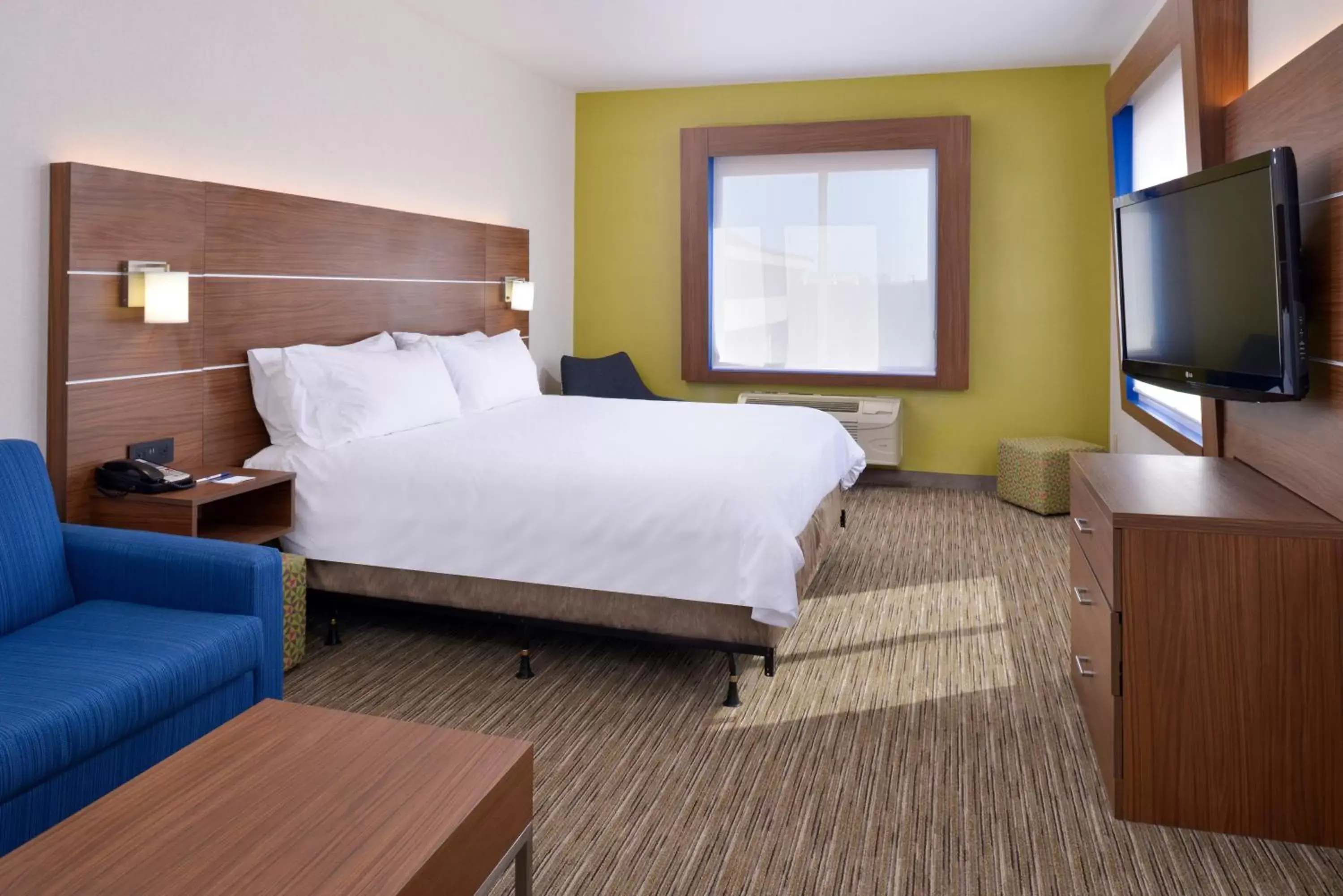 Photo of the whole room, Bed in Holiday Inn Express Hotel & Suites Abilene Mall South, an IHG Hotel