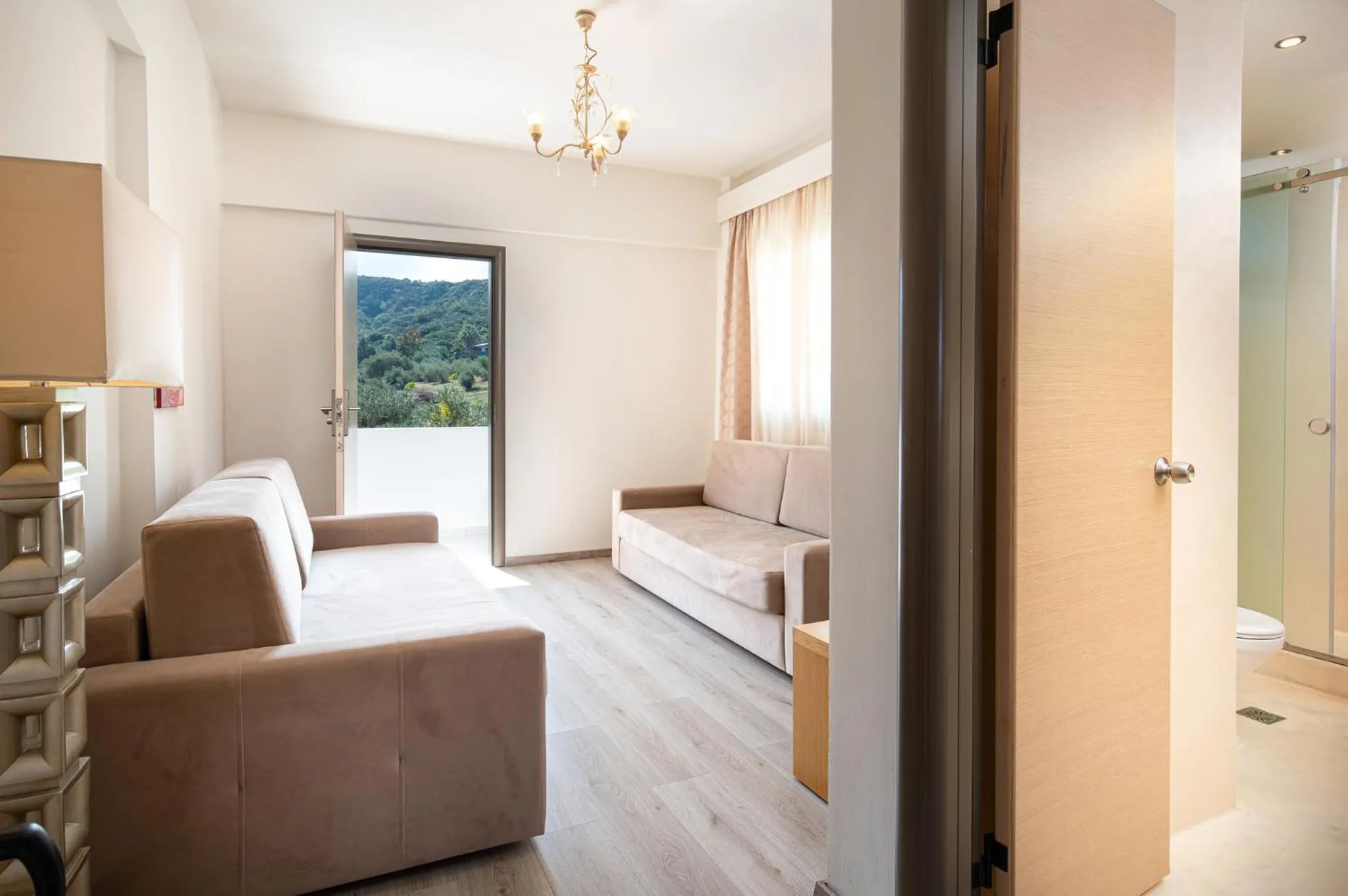 Bed in Flegra Palace