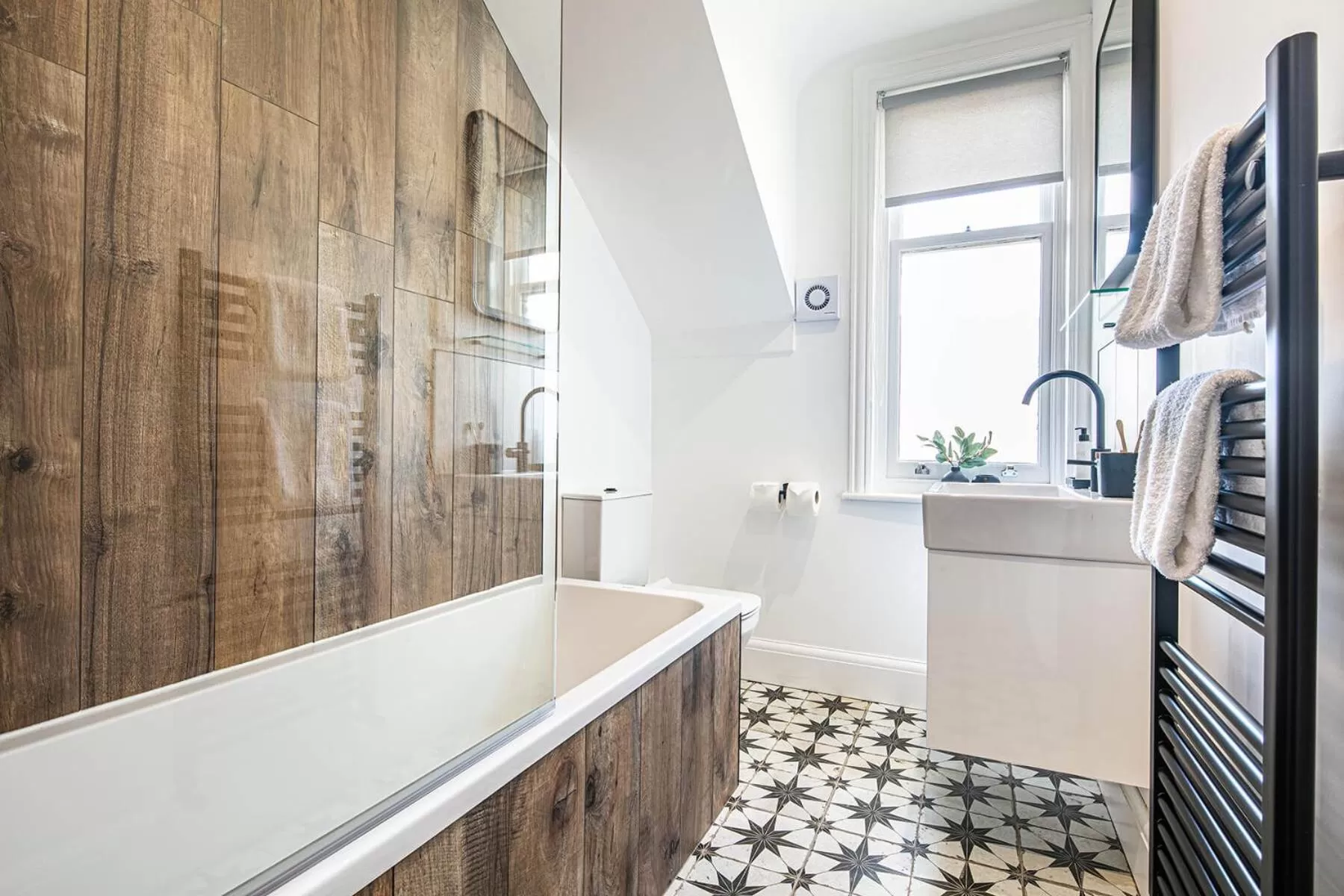 Shower in The Belmont - Harrogate Stays