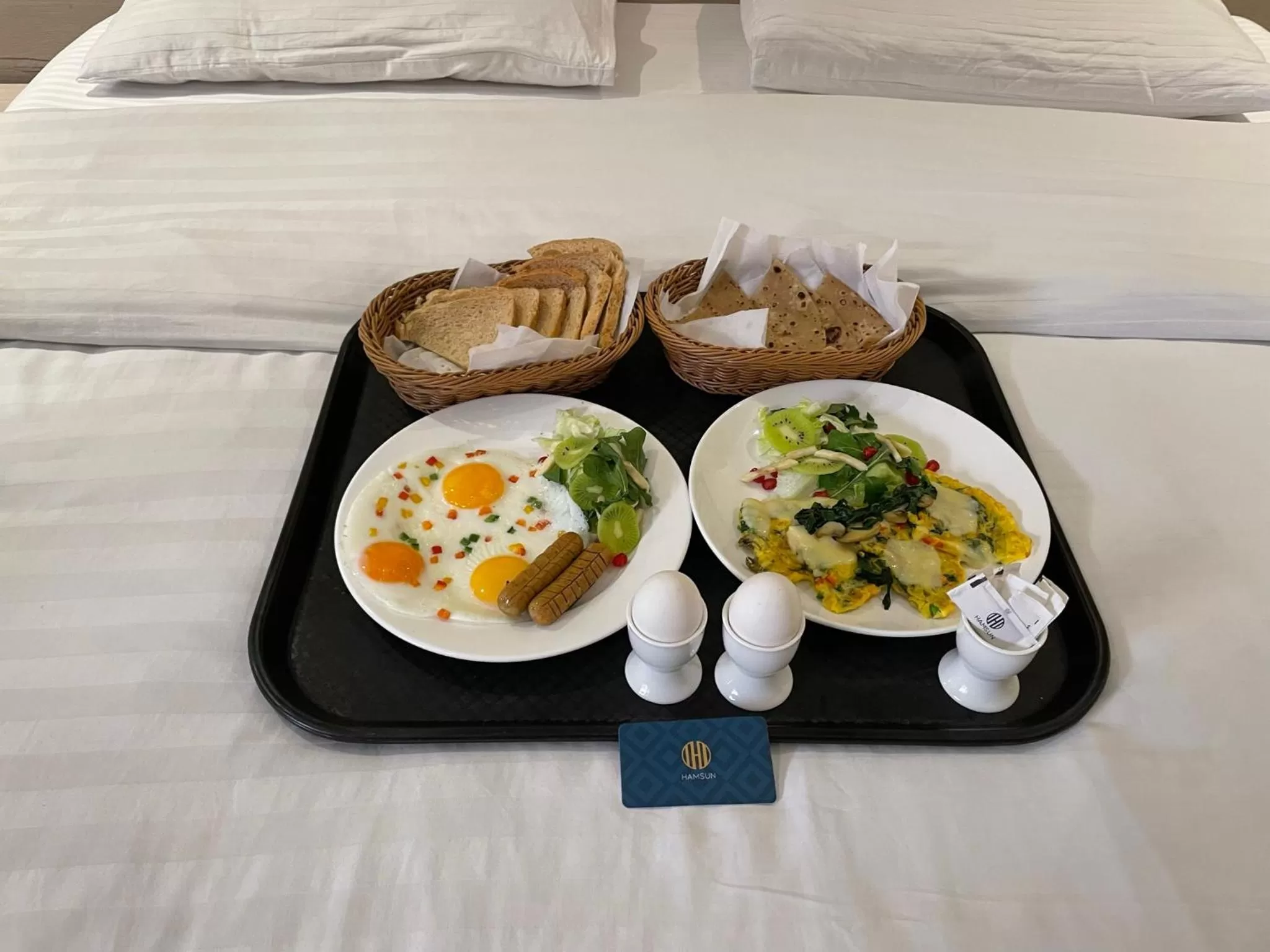 Breakfast, Bed in Hamsun Shahrah-e-Faisal