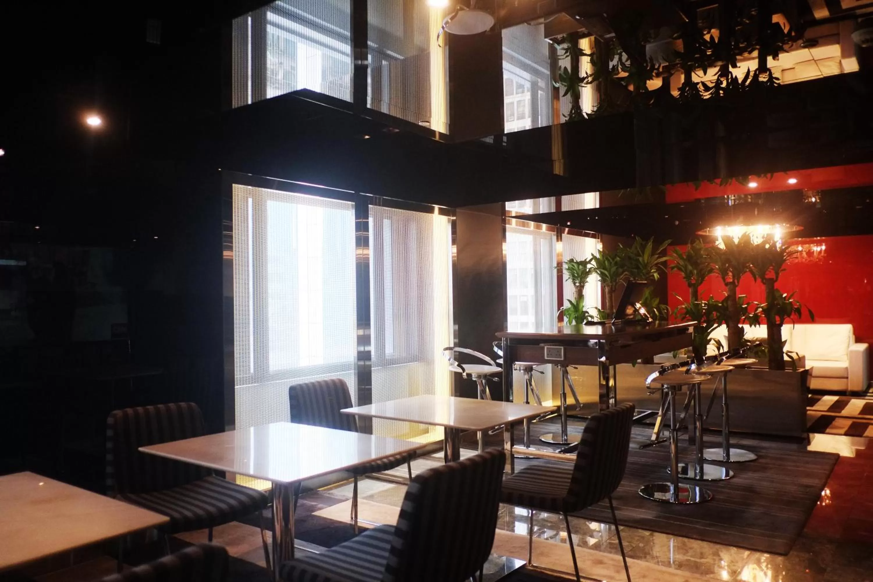 Restaurant/places to eat in The Mira Hong Kong