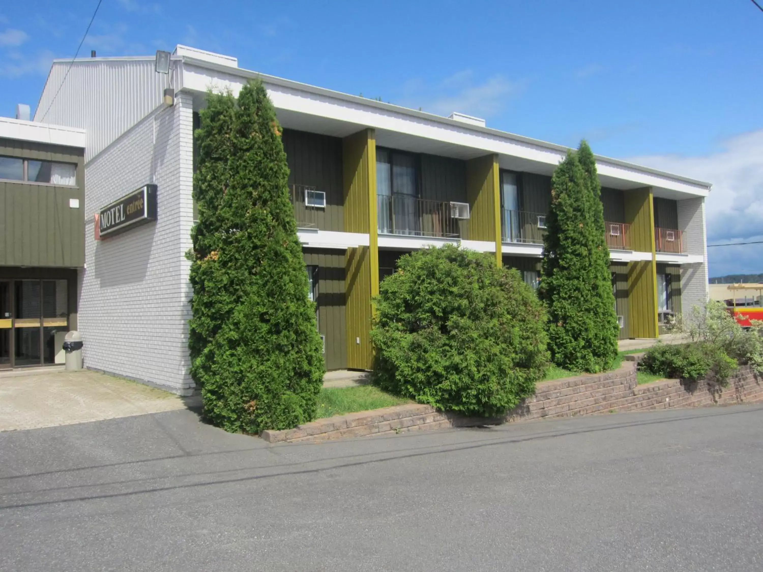 Property Building in Motel Le Martinet