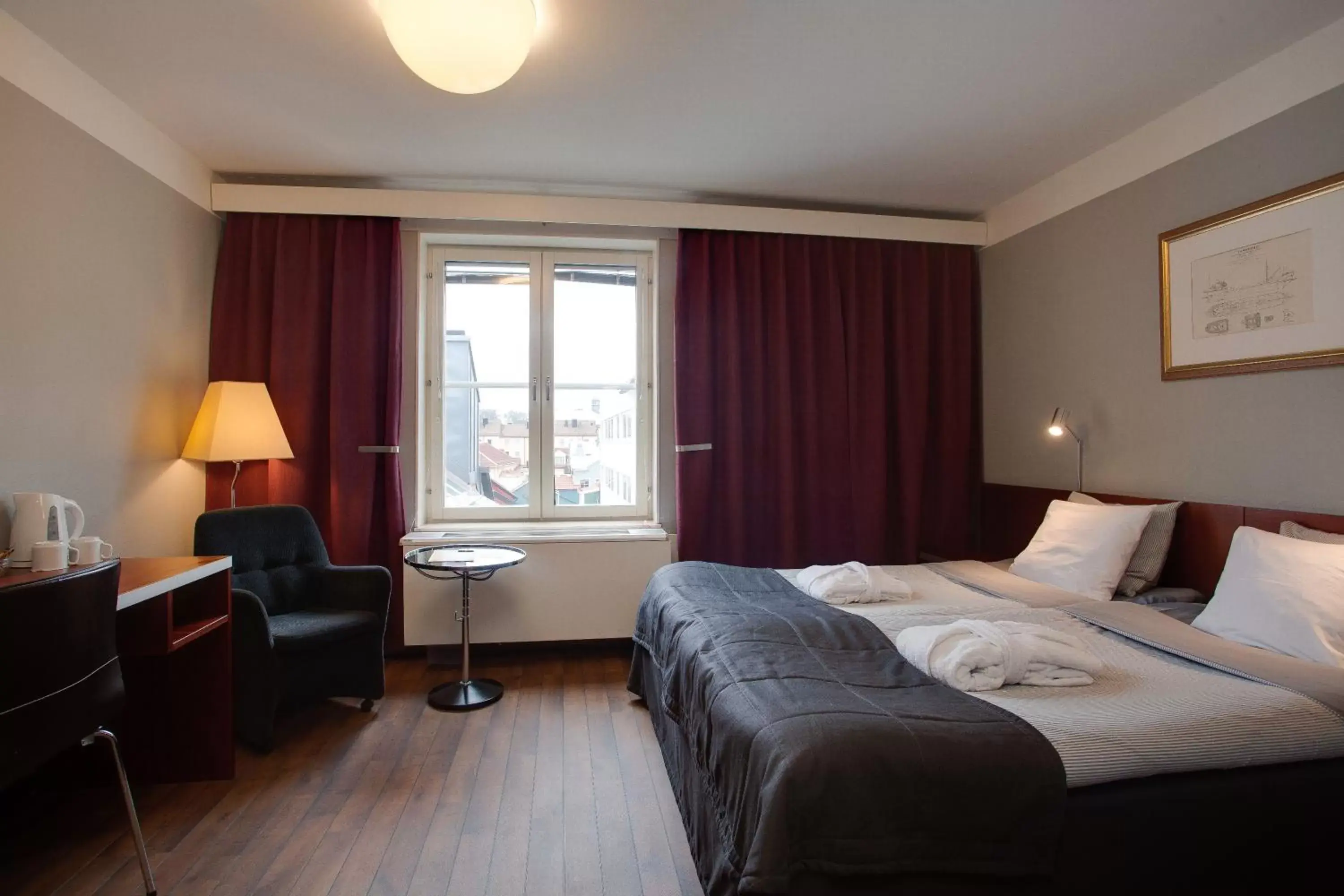 Facility for disabled guests, Bed in Best Western Plus Västerviks Stadshotell