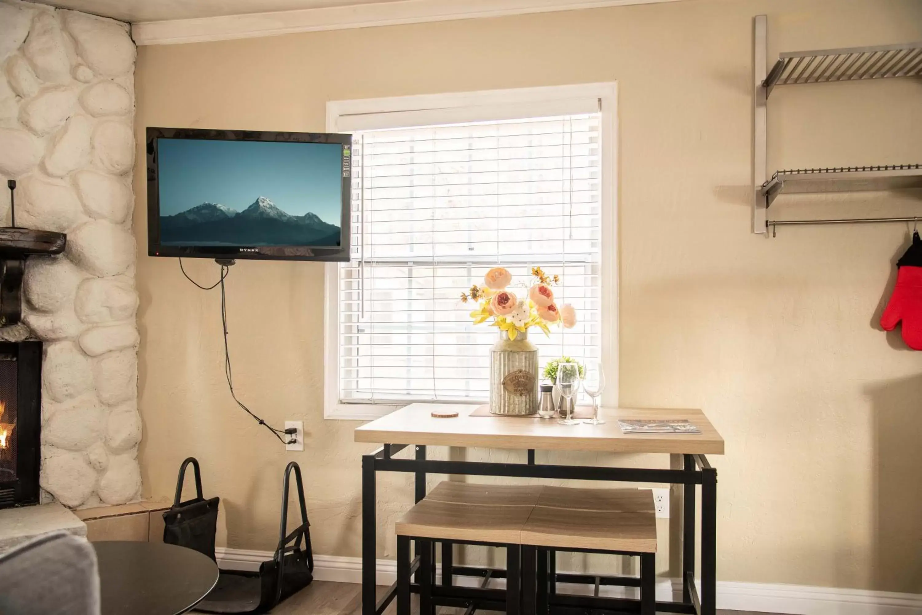 TV/Entertainment Center in Lakewood Cabins