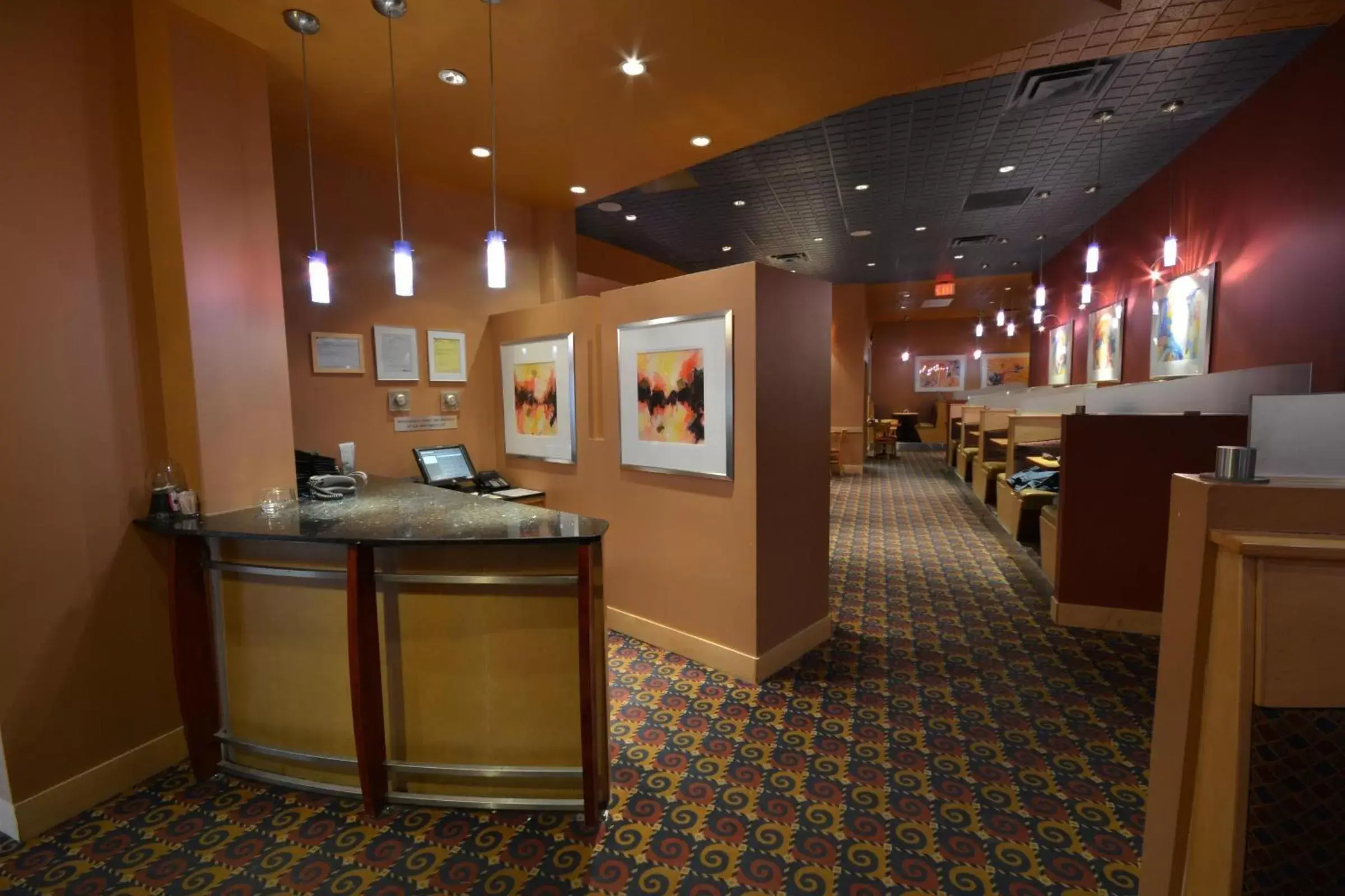 Restaurant/places to eat, Lobby/Reception in Radisson Hotel & Suites Red Deer