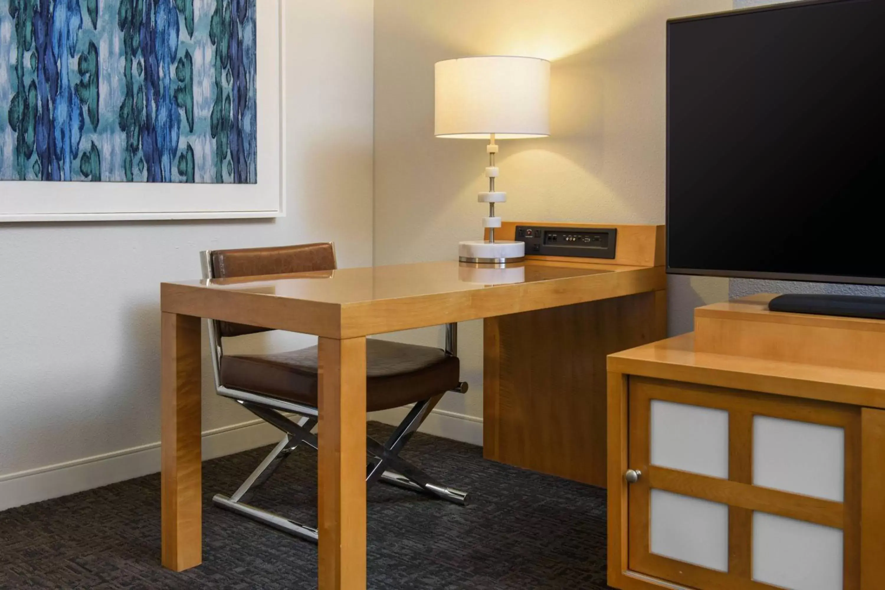 Photo of the whole room, TV/Entertainment Center in Renaissance Palm Springs Hotel