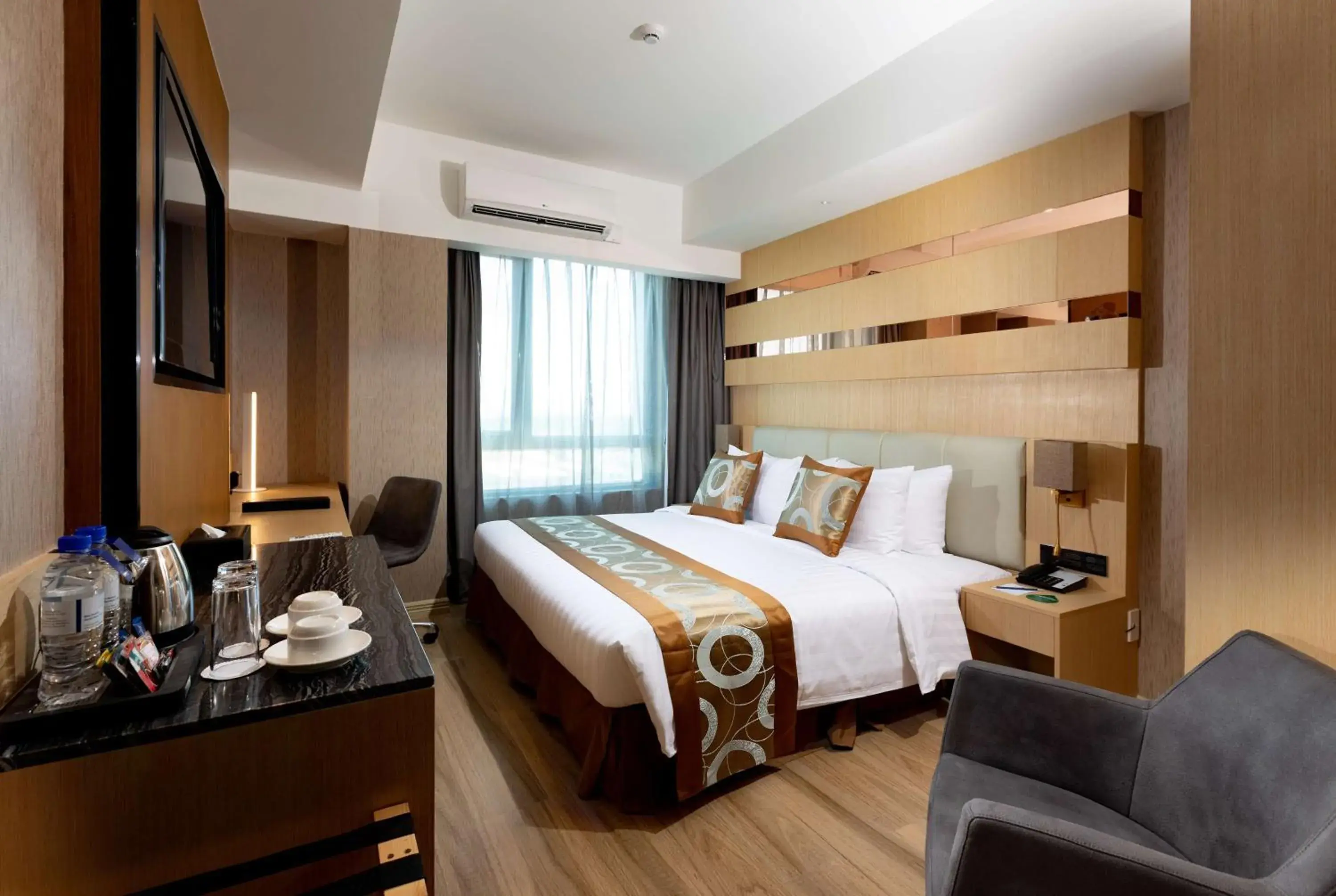 Bedroom, Bed in Best Western Plus Metro Clark Bedroom, Bed in Best Western Plus Metro Clark