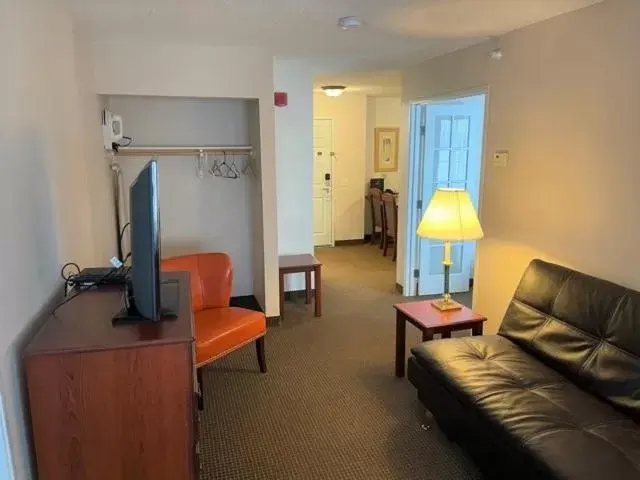 River Hills Hotel- Mankato River Hills Hotel- Mankato