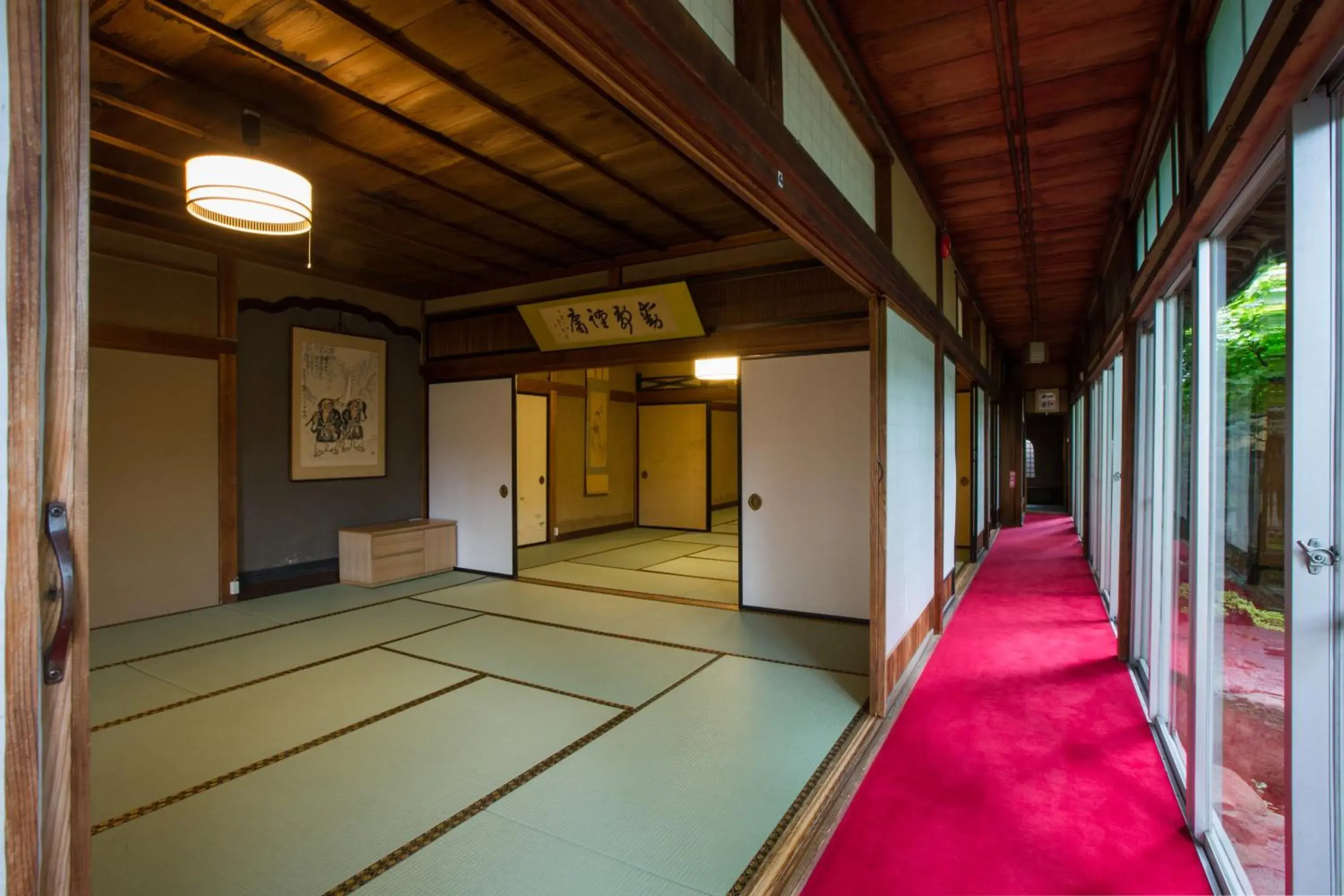 Photo of the whole room in TEMPLE HOTEL TAKAYAMA ZENKOJI