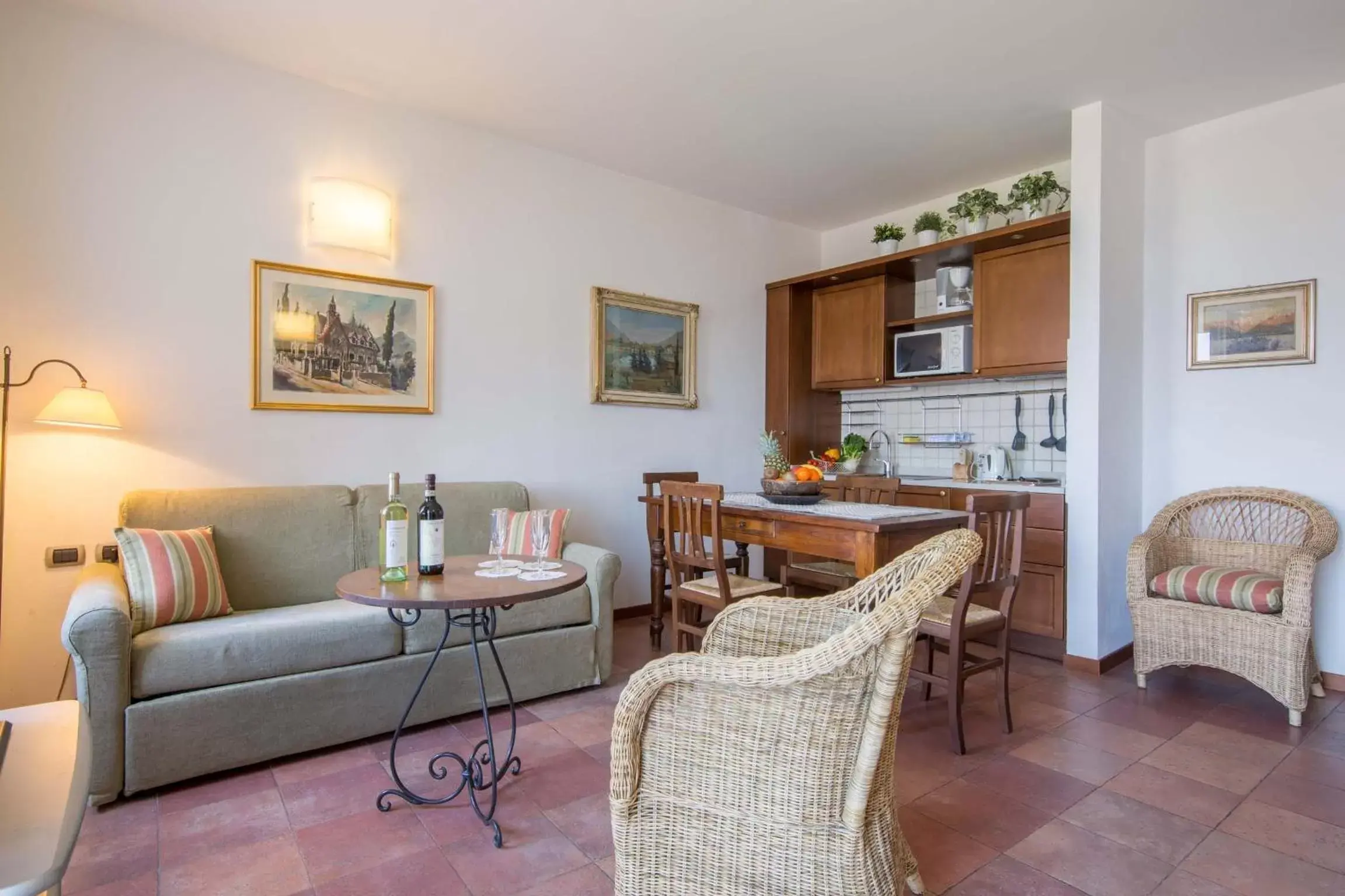 Kitchen or kitchenette, Seating Area in Il Poggio Di Bellagio