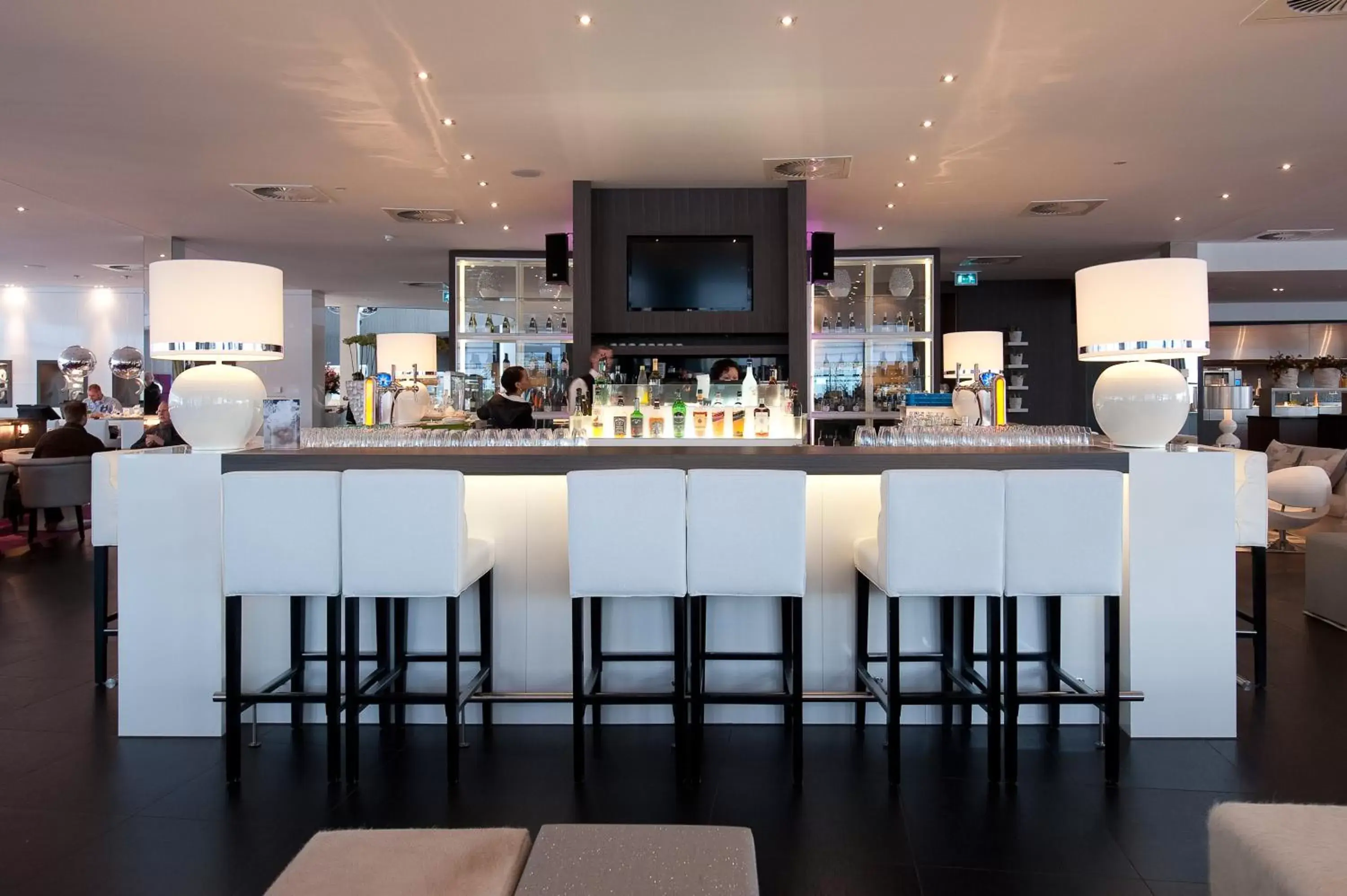 Lounge or bar, Restaurant/Places to Eat in Van der Valk Hotel Amersfoort A1