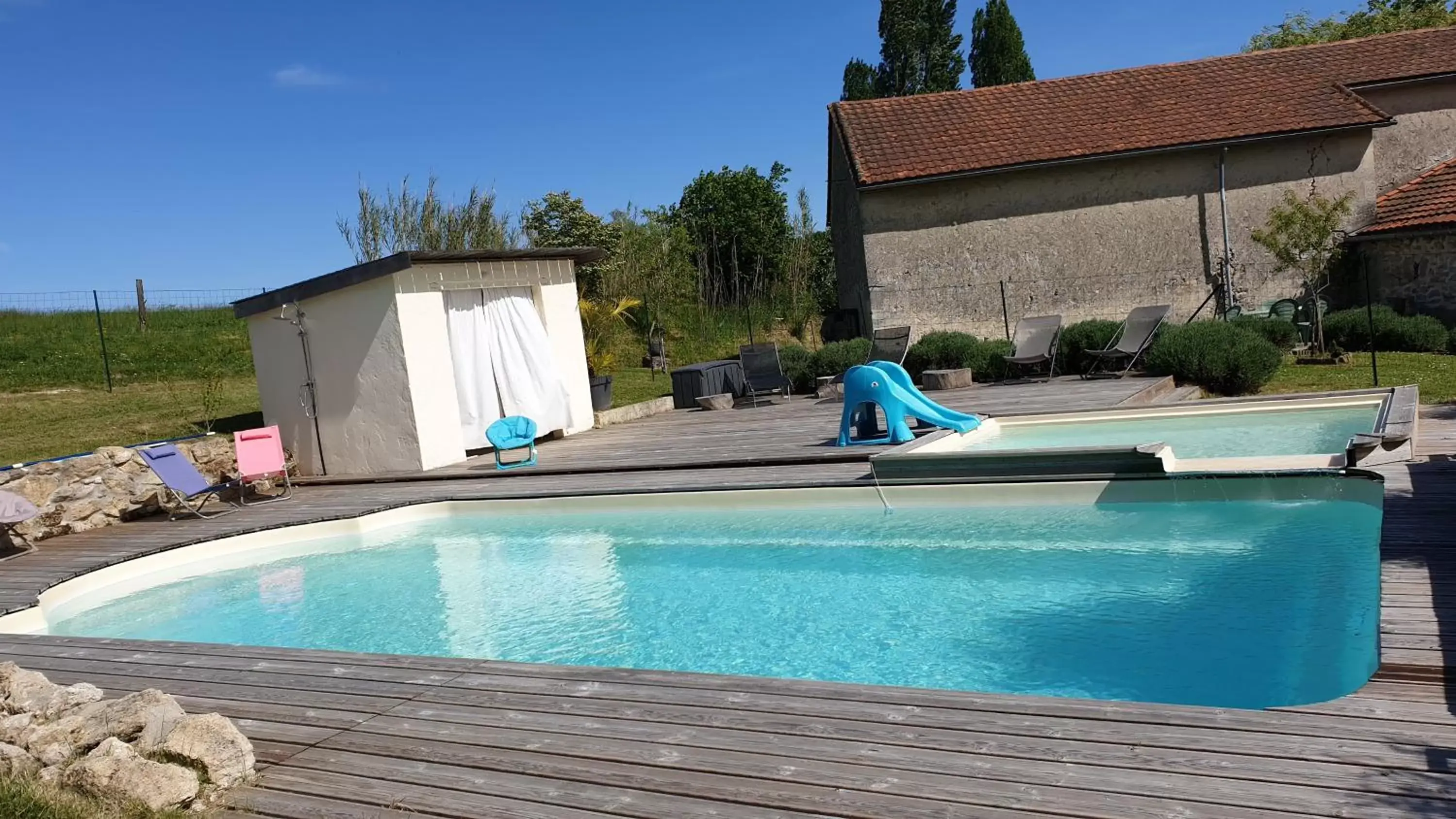 Swimming Pool in Château Puygrenier