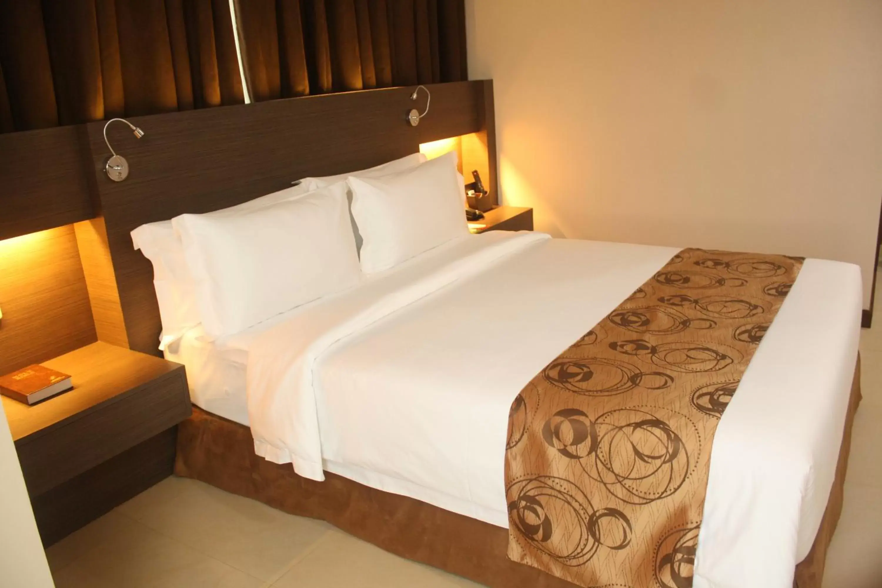 Bed in Kew Hotel Tagbilaran