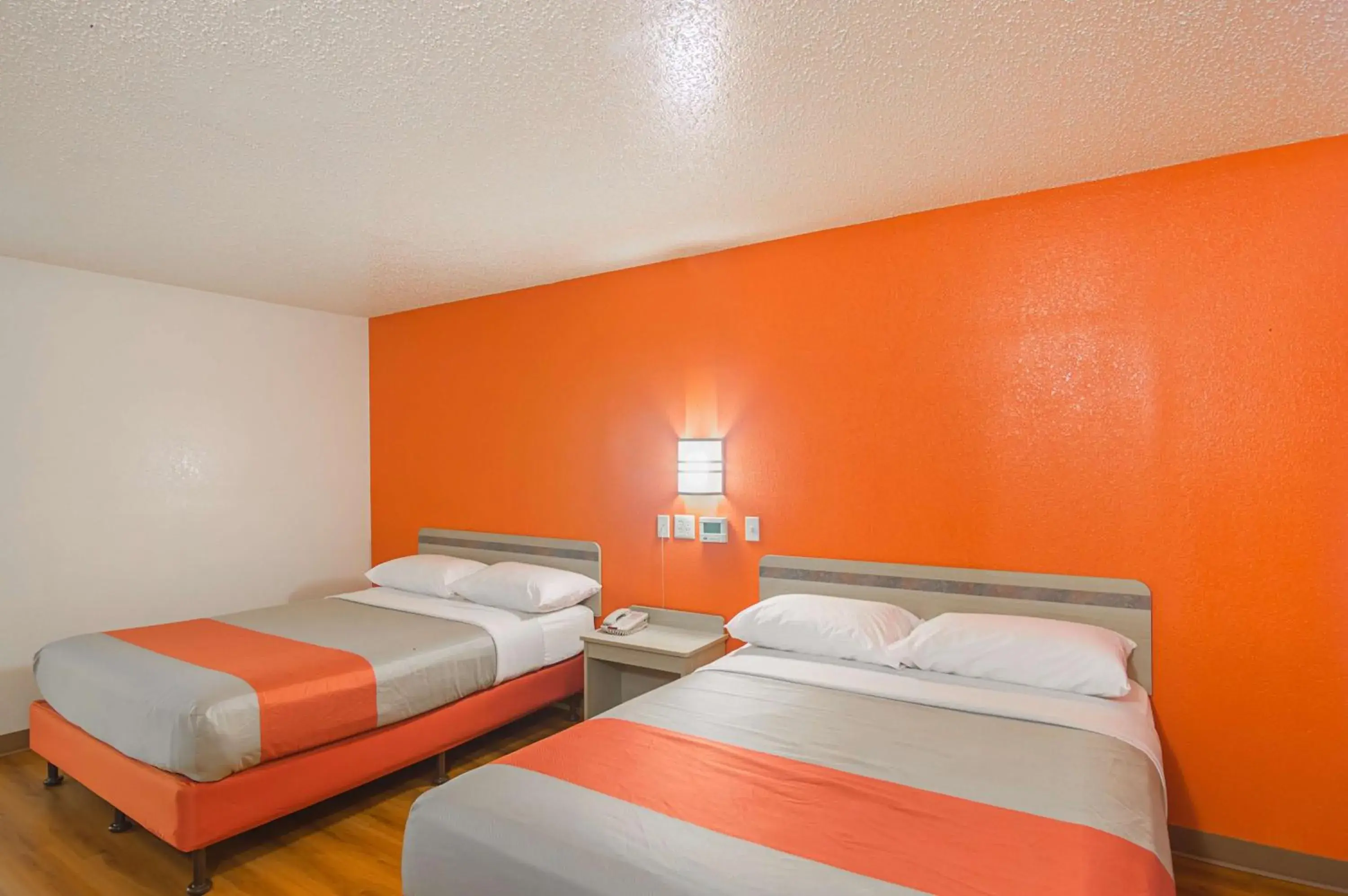 Photo of the whole room, Bed in Motel 6 Lawton, OK