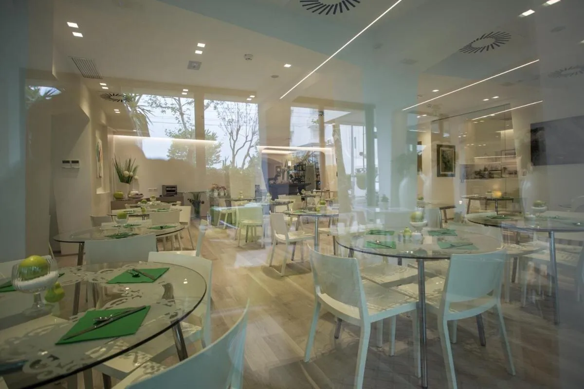 Restaurant/places to eat in Hotel Principe SNC di Paloschi Valentina e Giulia