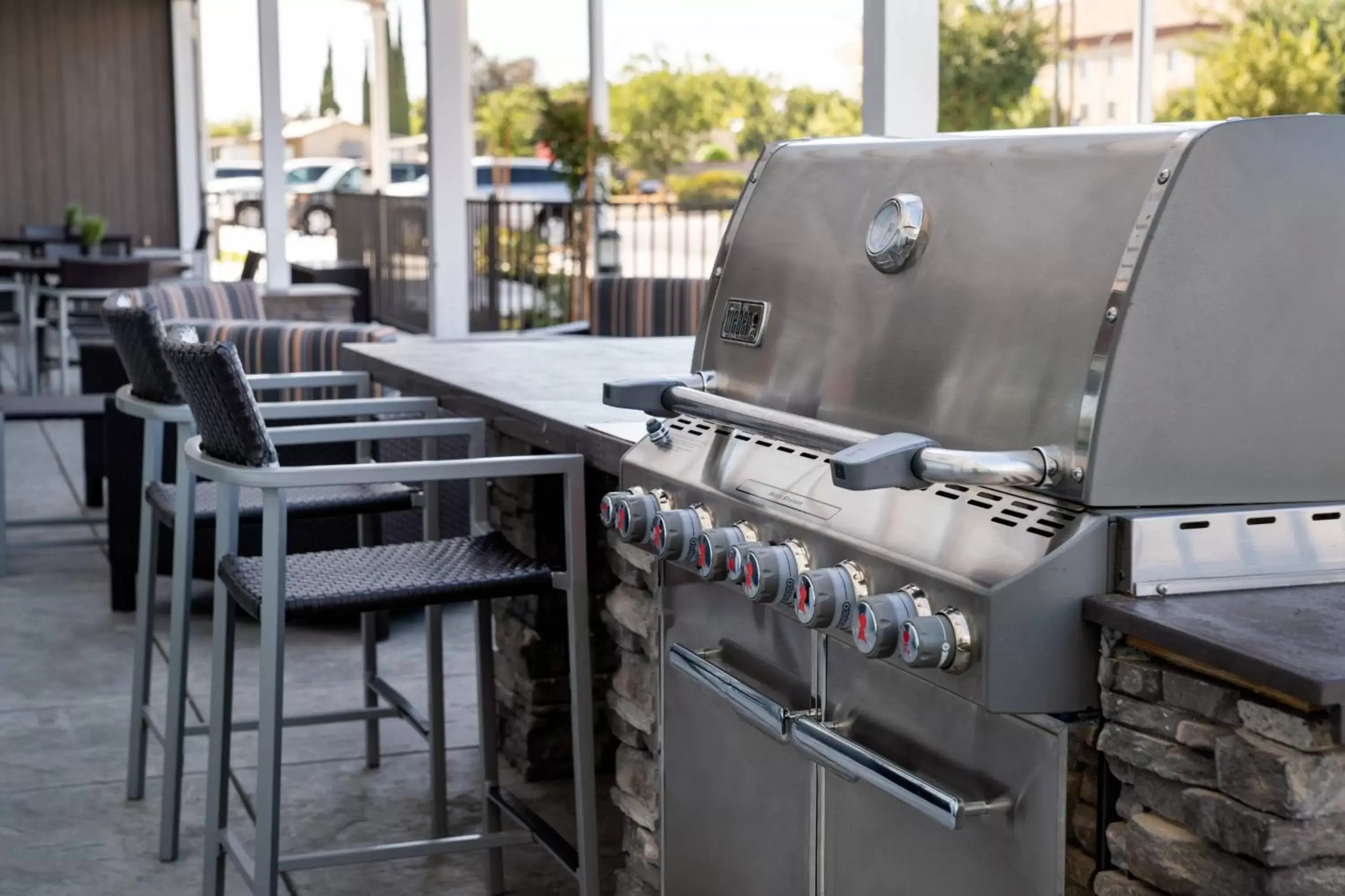 Restaurant/places to eat, BBQ Facilities in TownePlace Suites Fresno Clovis