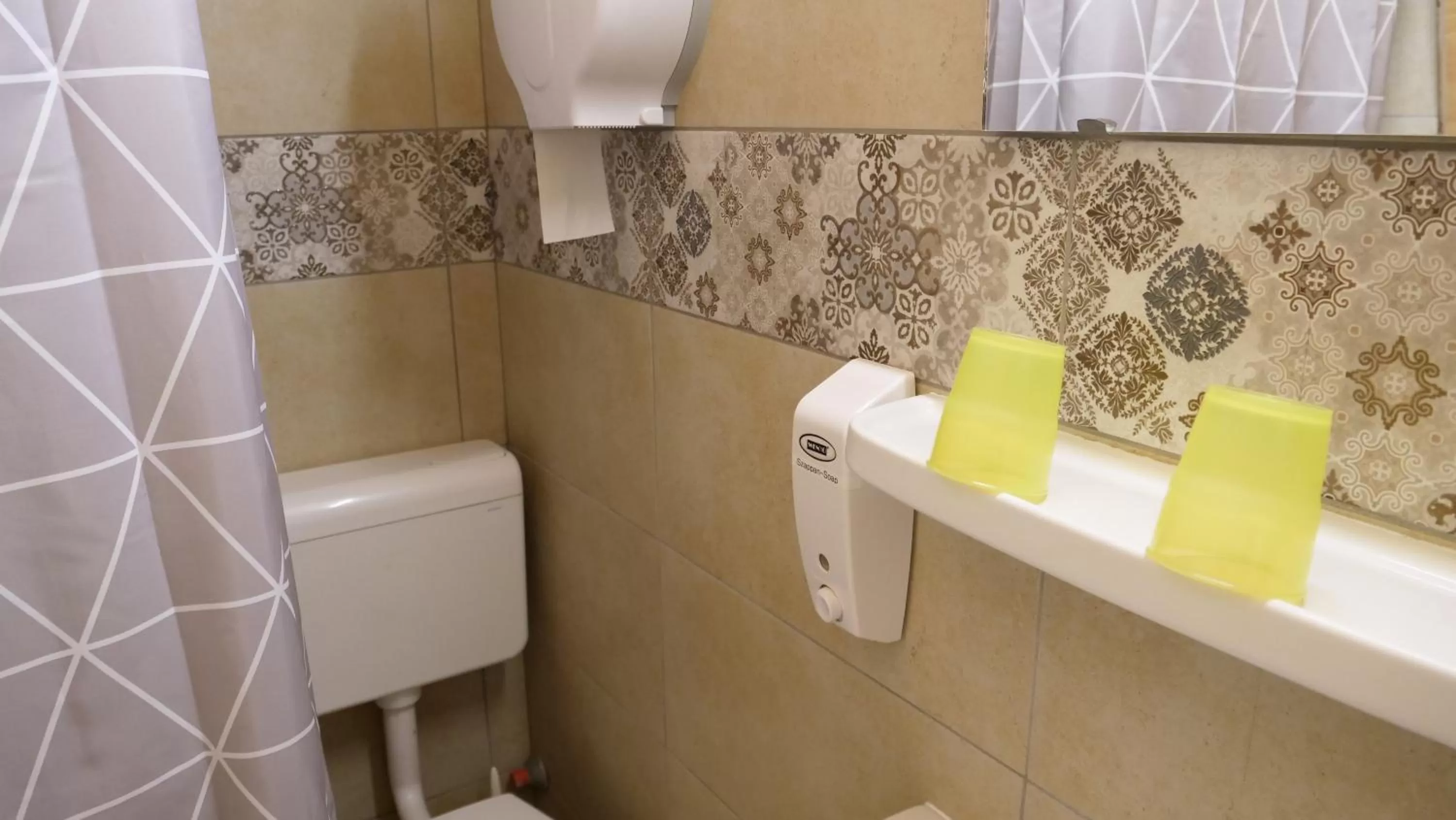 Toilet in Attila Hotel Budapest