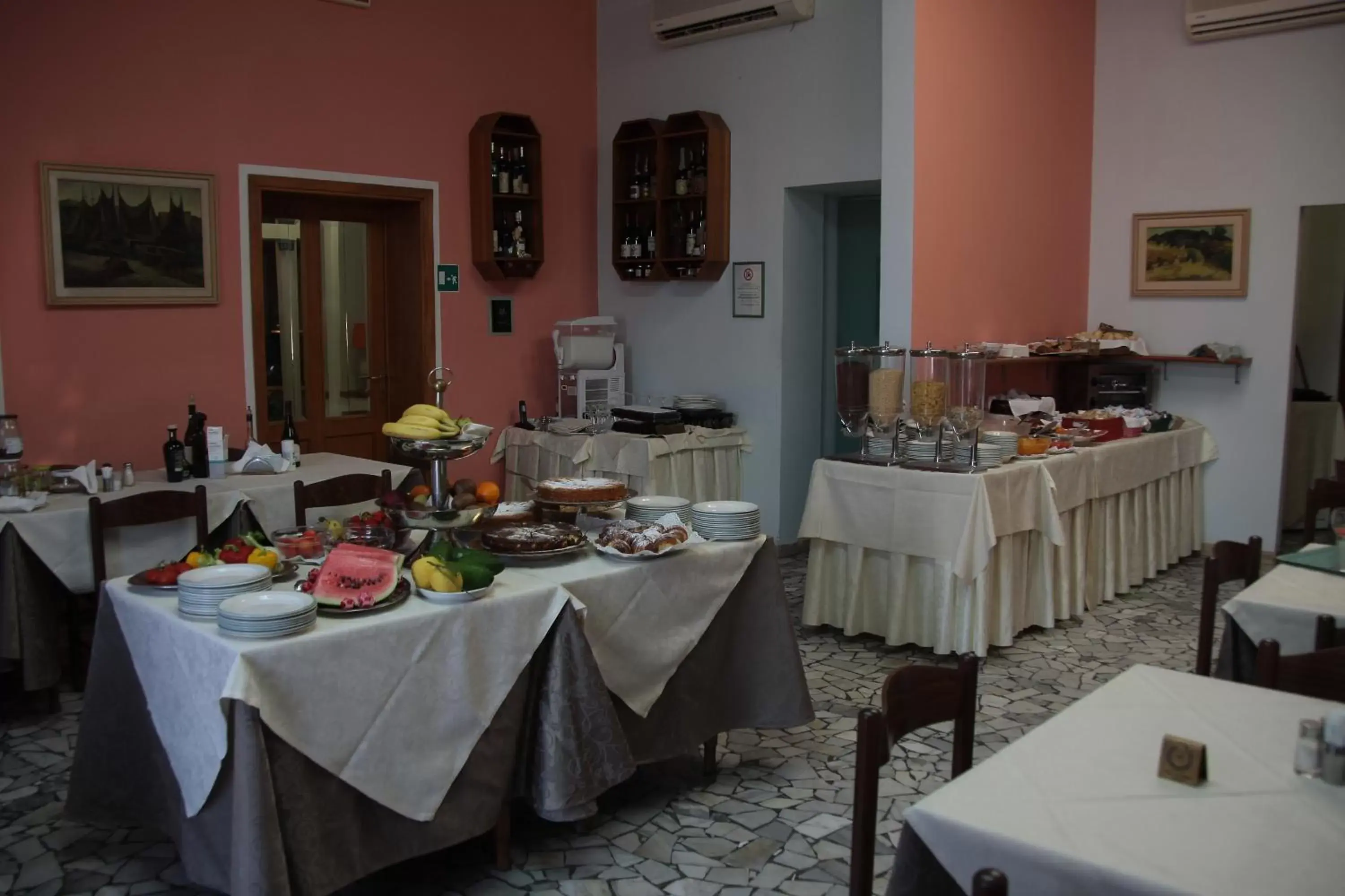 Breakfast, Restaurant/Places to Eat in Hotel Villa Ombrosa