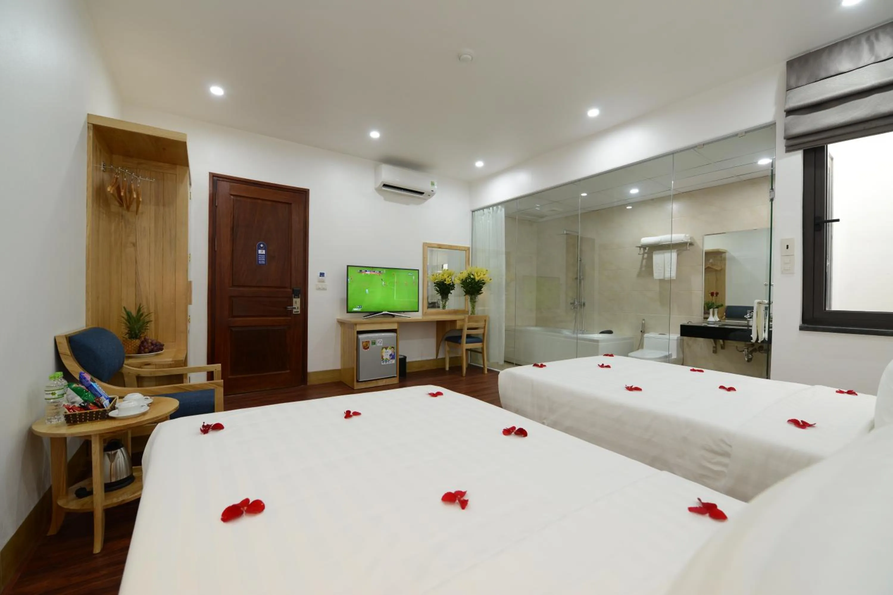 Bed in Blue Hanoi Inn City Hotel