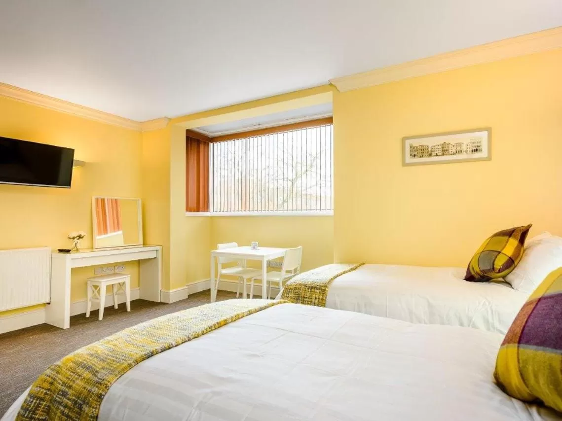 Superior Apartment in 1 Riverside Apartments