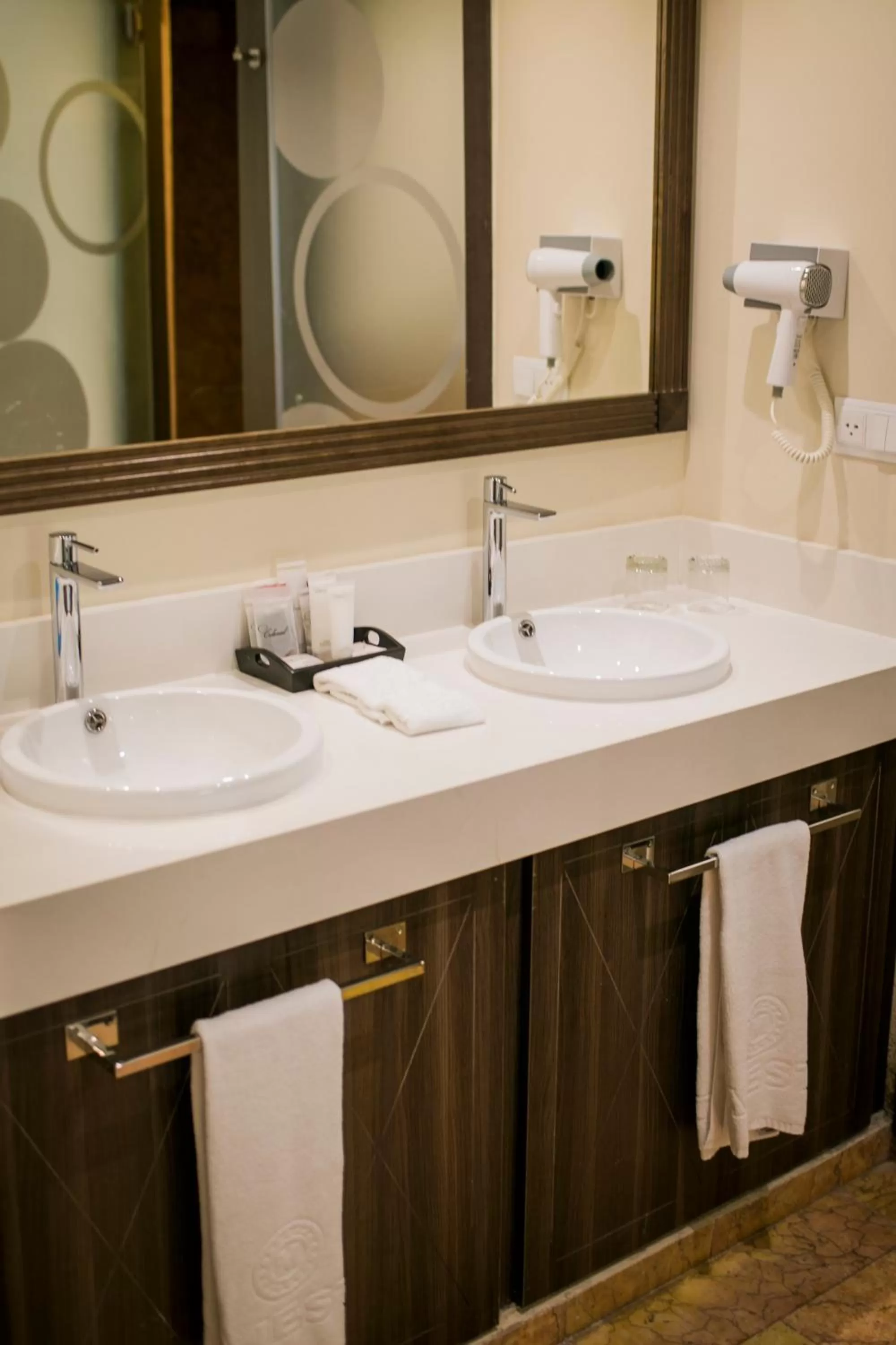 Colonial Club Majestic Jr Suite Swim up (Adults Only, 18+) - single occupancy - Free WiFi in Majestic Colonial Punta Cana - All Inclusive