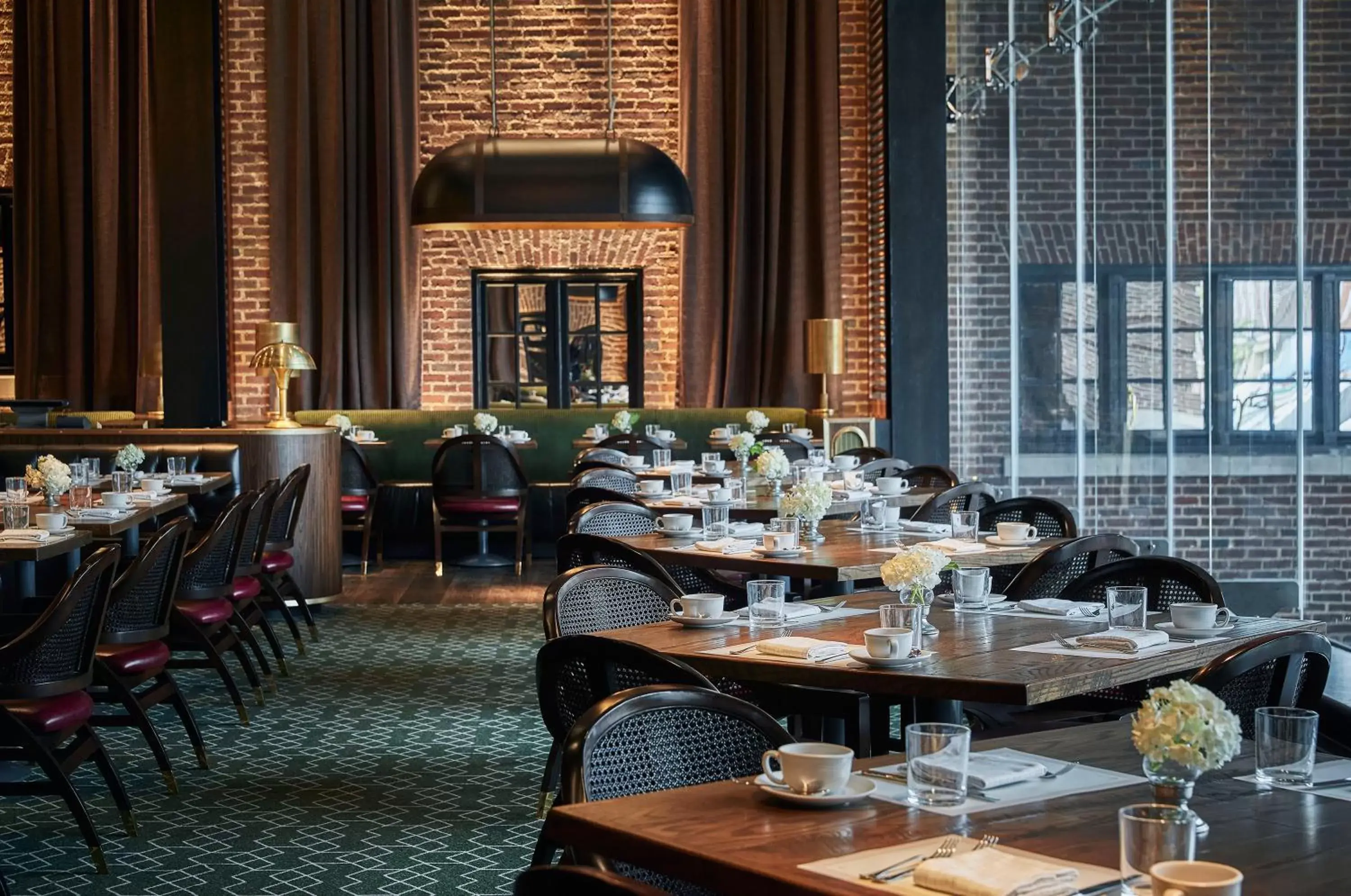 Restaurant/Places to Eat in Sagamore Pendry Baltimore