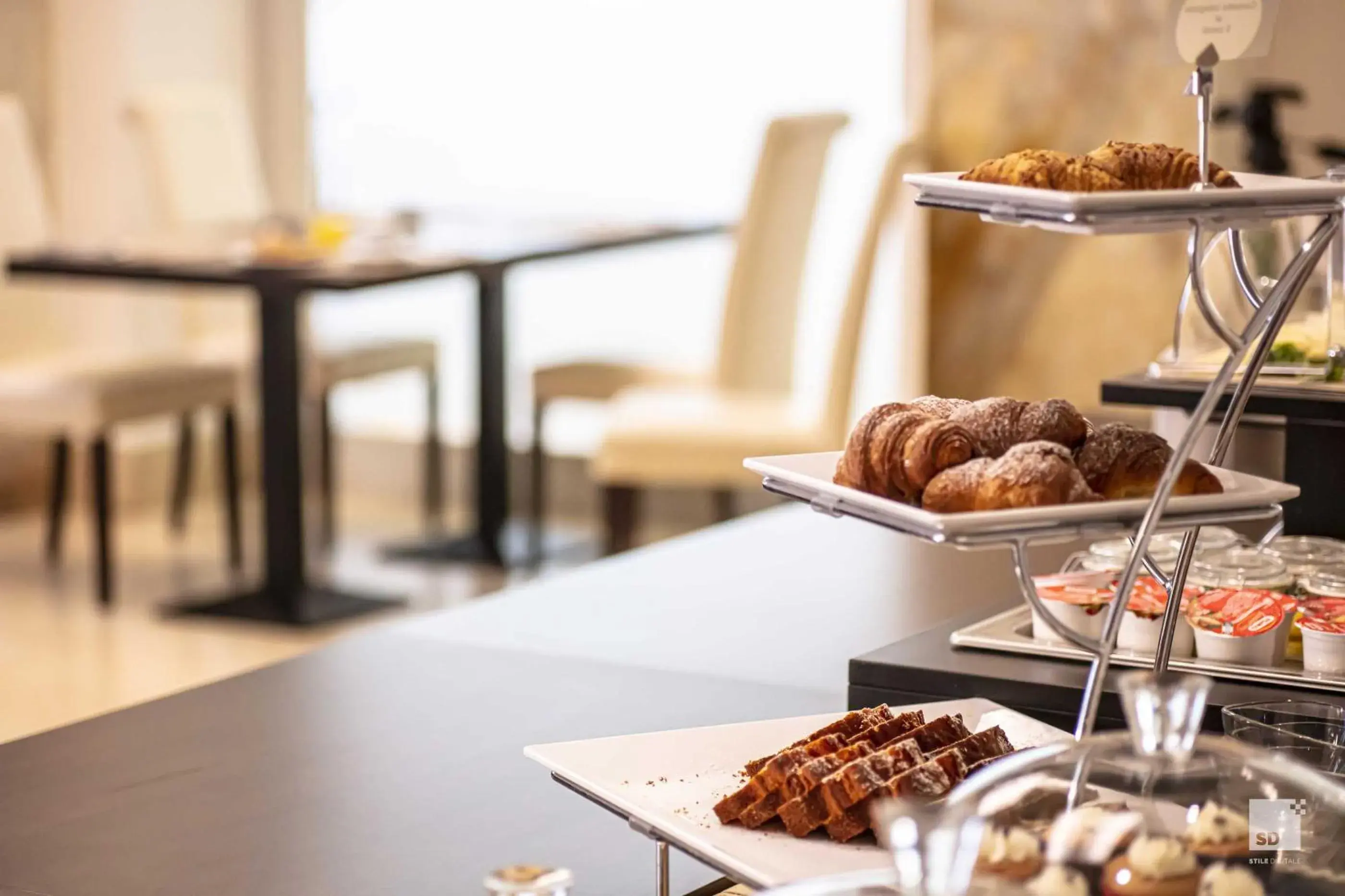 Breakfast, Food in Hotel Regina Elena 57 & Oro Bianco