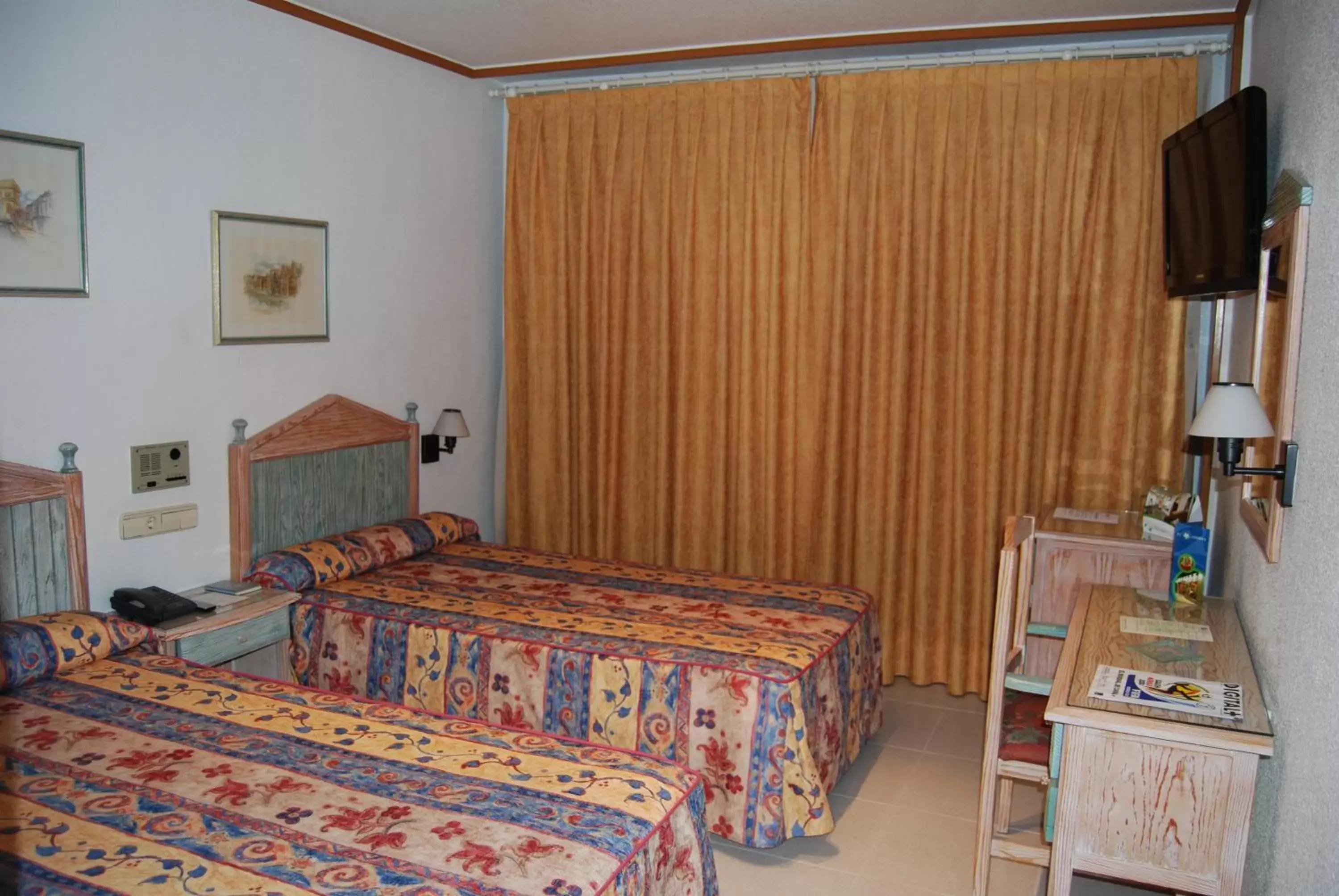 Bed in Hotel Azahar