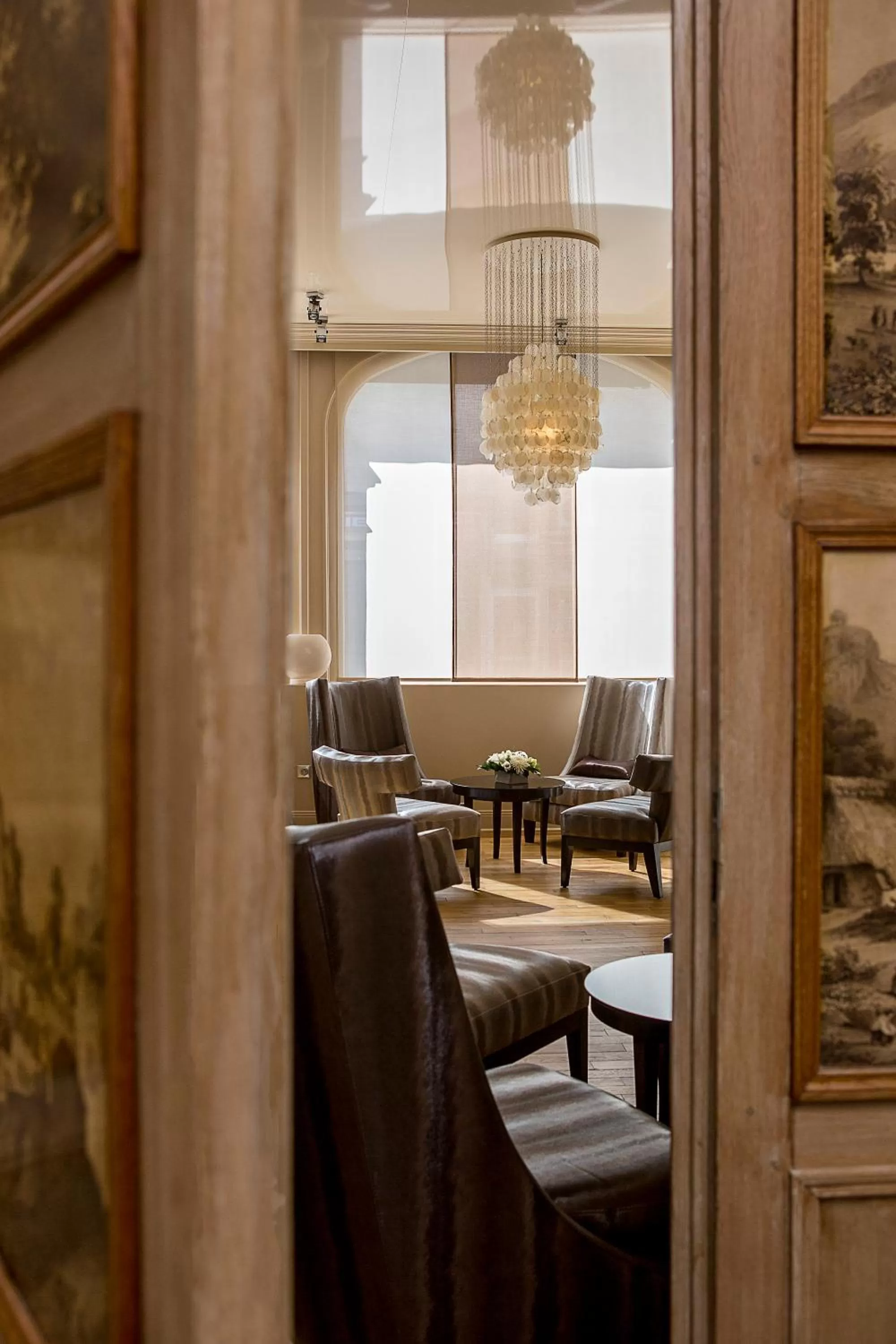 Lounge or bar in Best Western Grand Hotel de Bordeaux