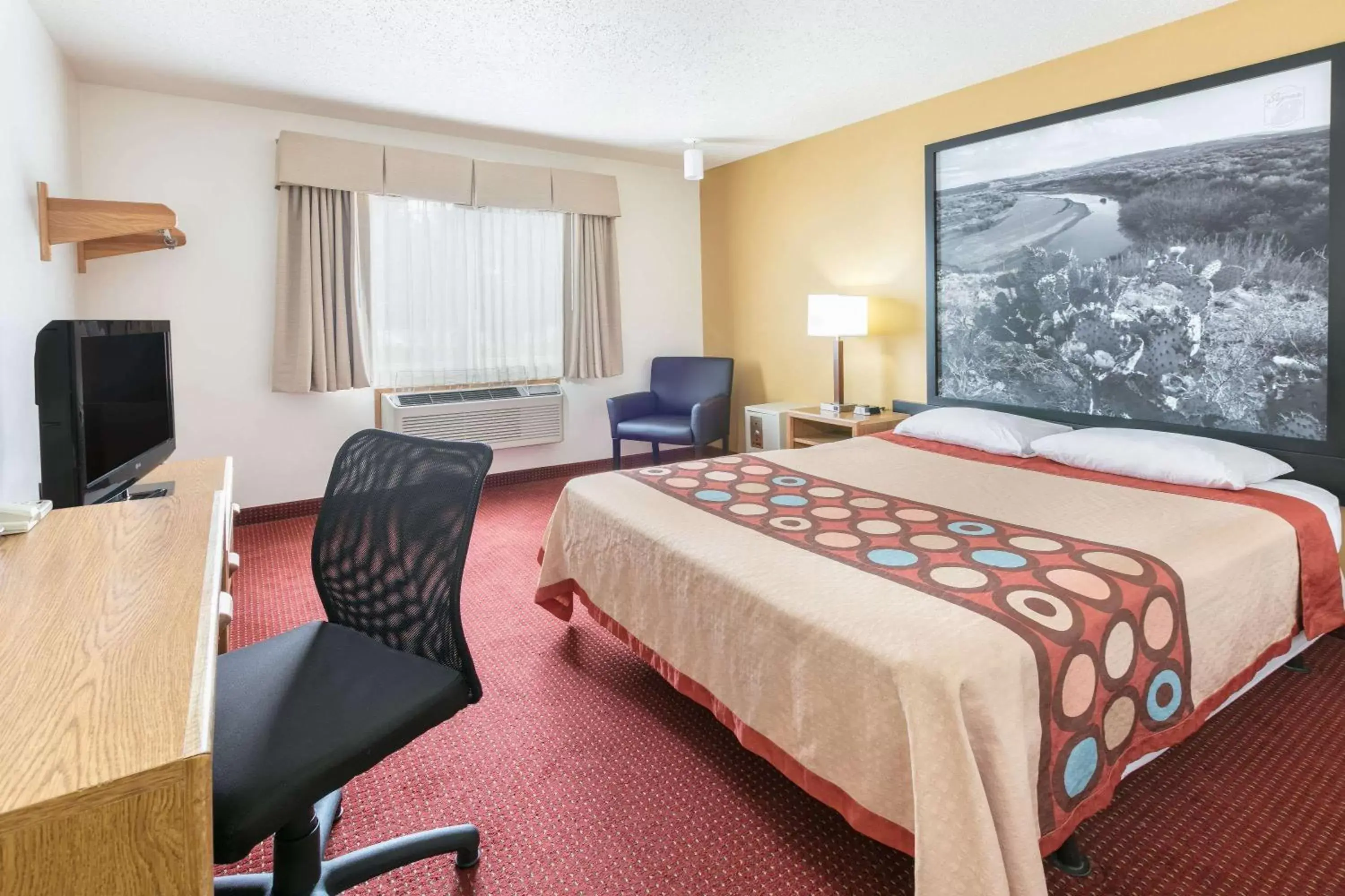 Photo of the whole room in Super 8 by Wyndham Grapevine/DFW Airport Northwest