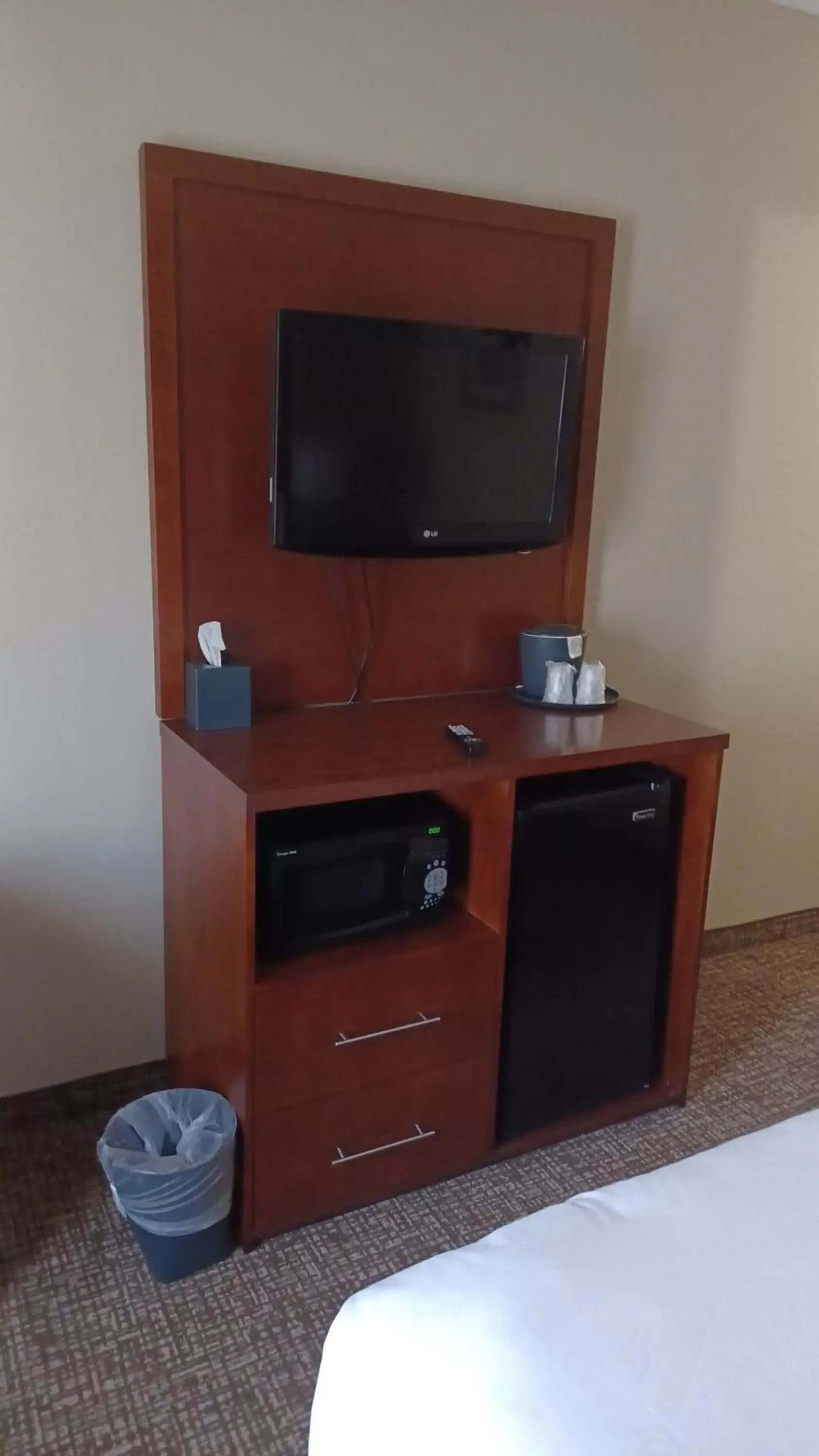 TV and multimedia, TV/Entertainment Center in Wingate by Wyndham New Stanton