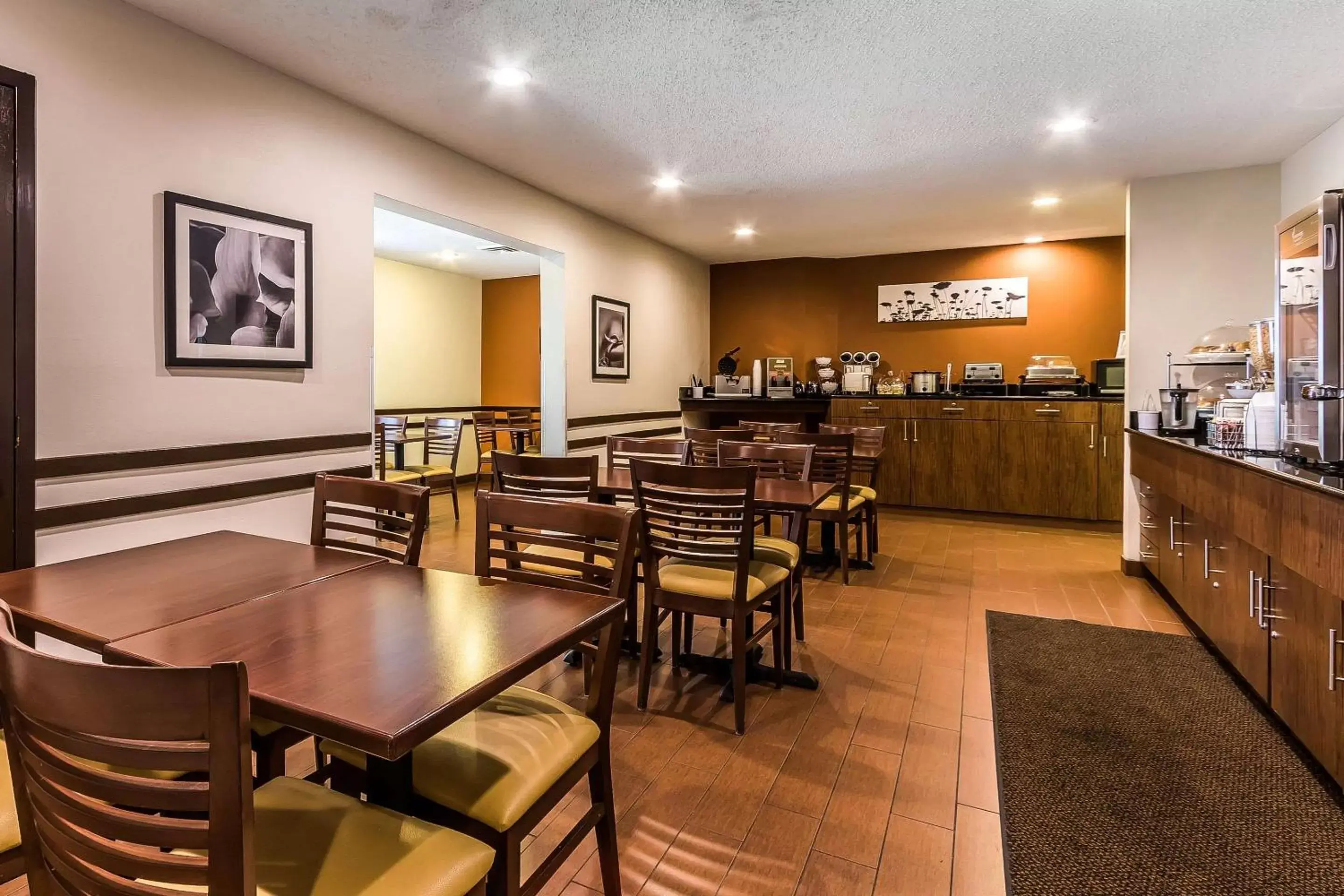 Restaurant/places to eat in Sleep Inn Springfield South I60 near Medical District Restaurant/places to eat in Sleep Inn Springfield South I60 near Medical District