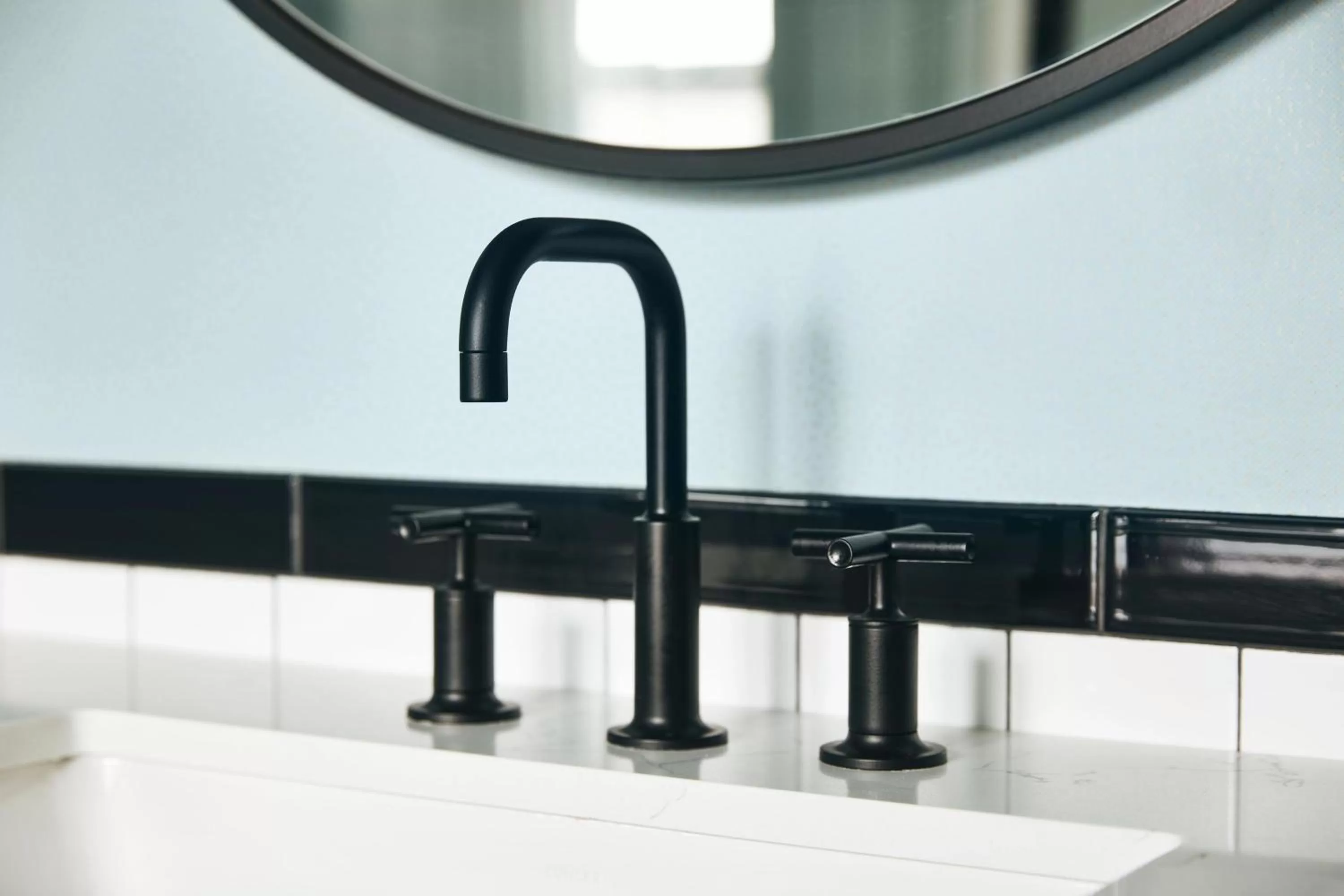 Bathroom in Kinley Cincinnati Downtown, a Tribute Portfolio Hotel