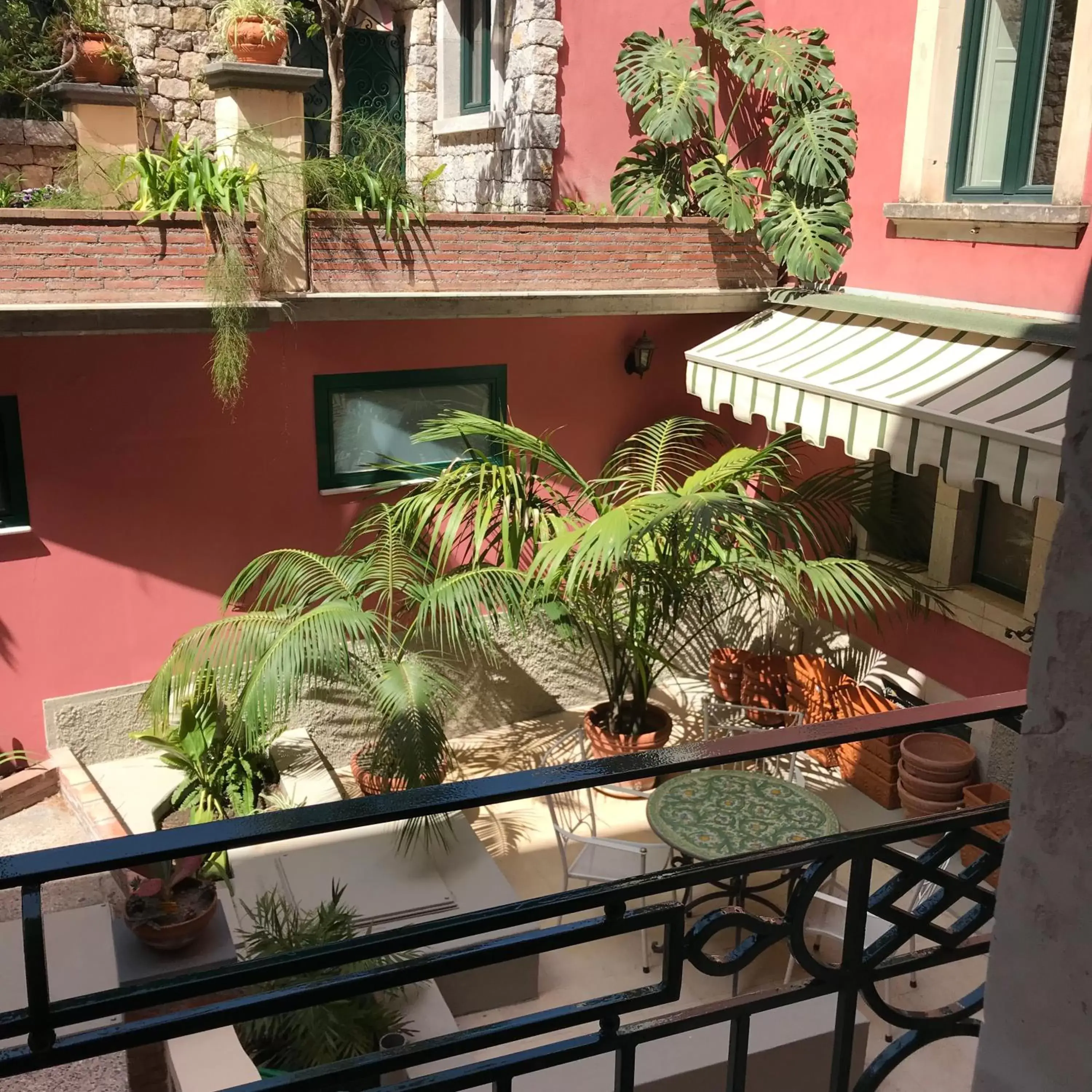 Inner courtyard view, Balcony/Terrace in Hotel Villa Schuler