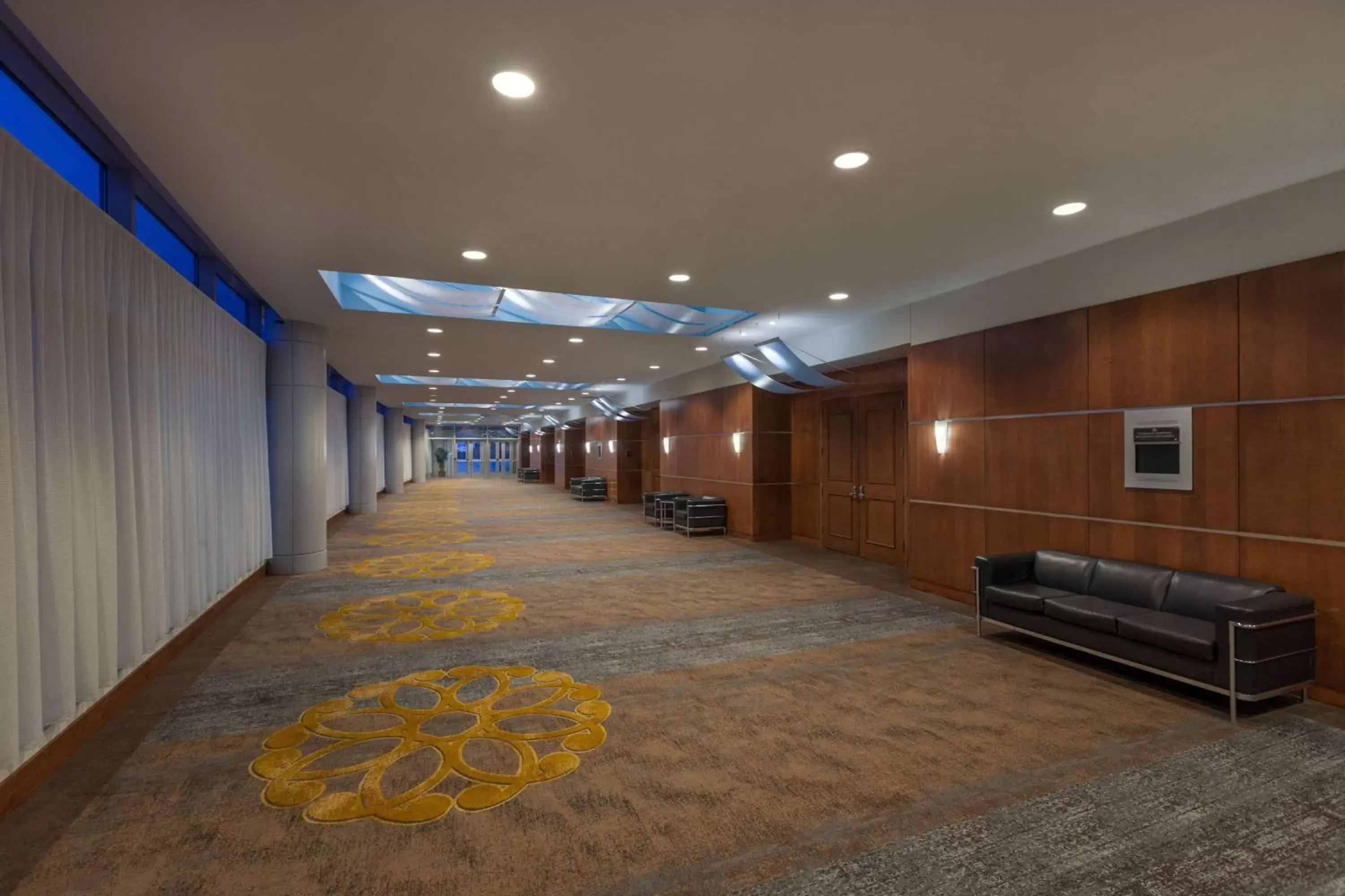 Meeting/conference room, Lobby/Reception in Hilton Baltimore BWI Airport