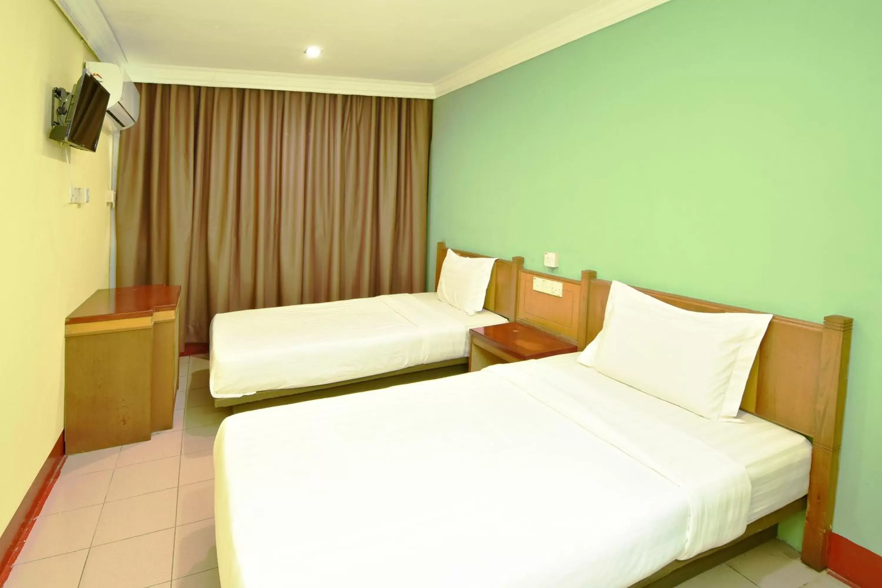 Deluxe Twin Room in Mandarin Inn by Glex Deluxe Twin Room in Mandarin Inn by Glex