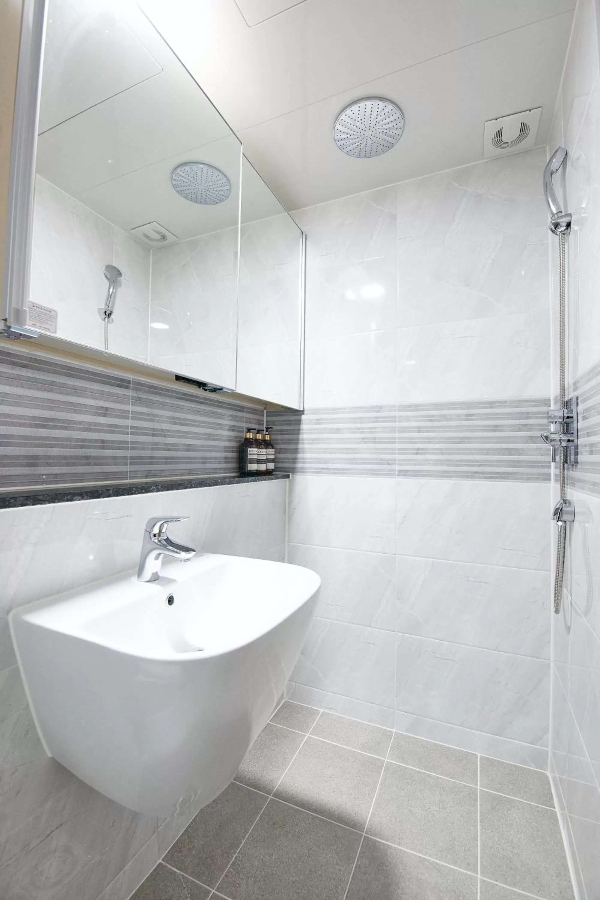 Bathroom in The Port Hotel Busan