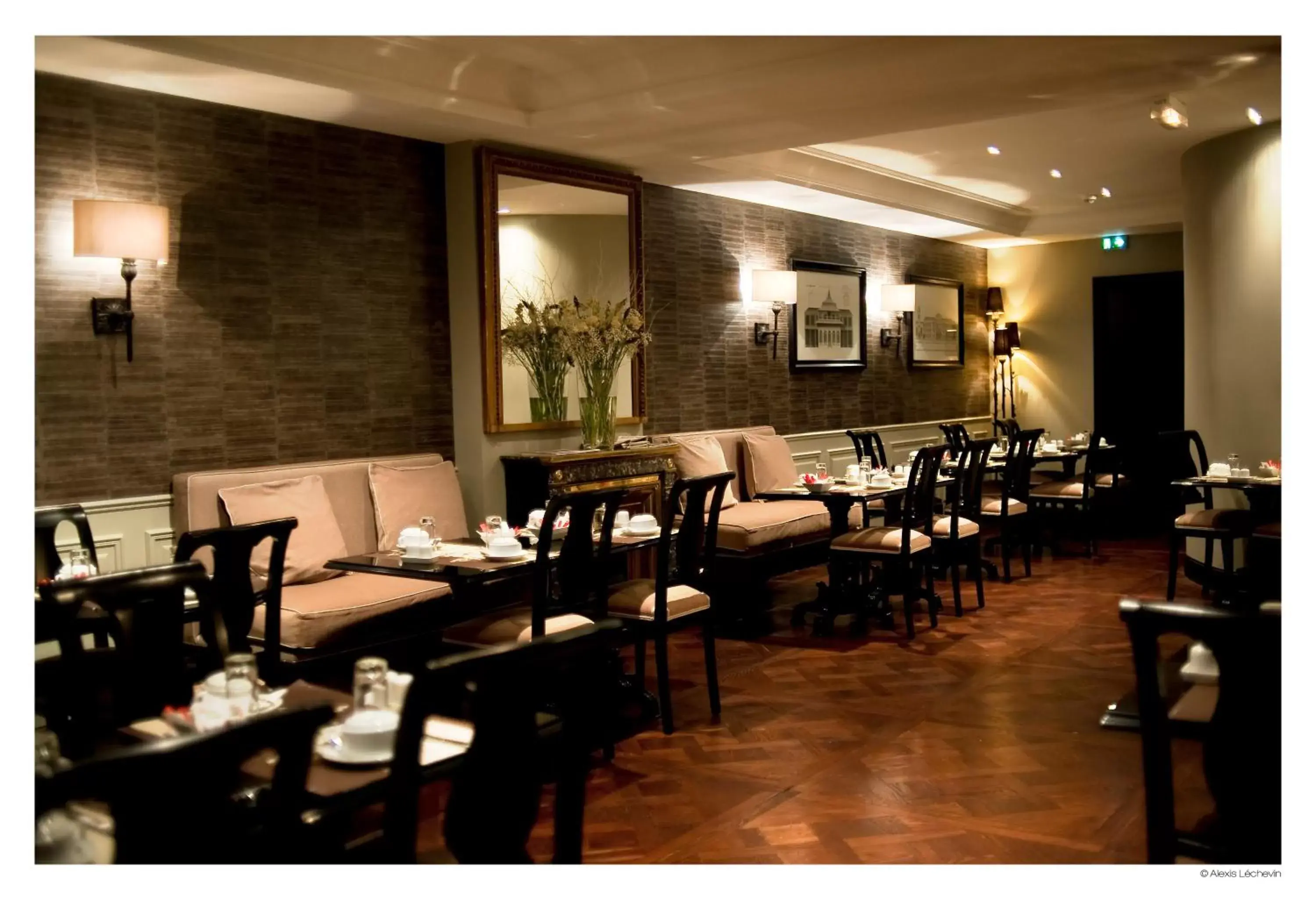 Restaurant/Places to Eat in Hotel De La Treille