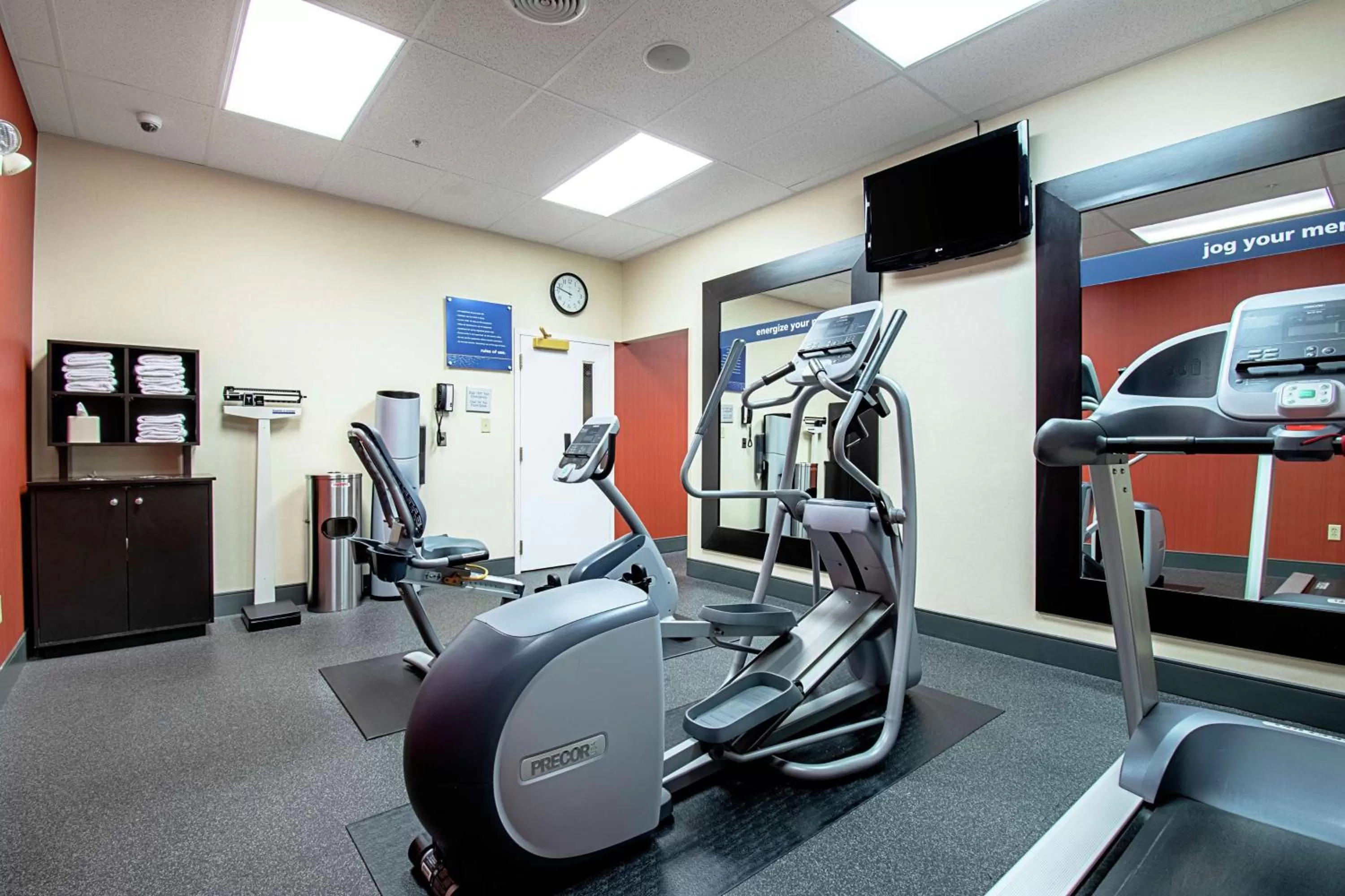 Fitness centre/facilities in Hampton Inn Pine Grove